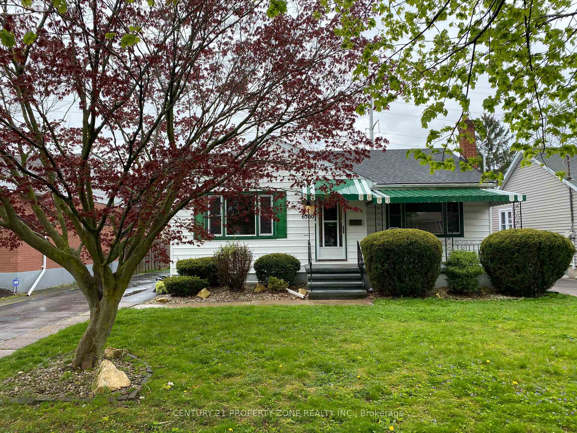 Photo 1 of 6300 Corwin Crescent, Niagara Falls, Dorchester — HOMEH