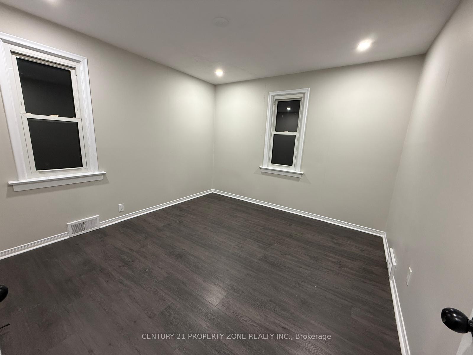 Photo 6 of 6300 Corwin Crescent, Niagara Falls, Dorchester — HOMEH