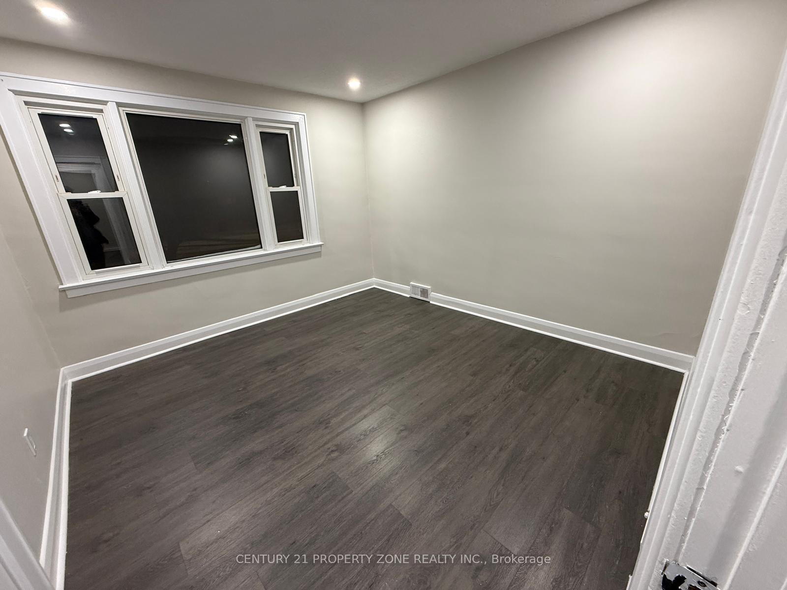 Photo 7 of 6300 Corwin Crescent, Niagara Falls, Dorchester — HOMEH