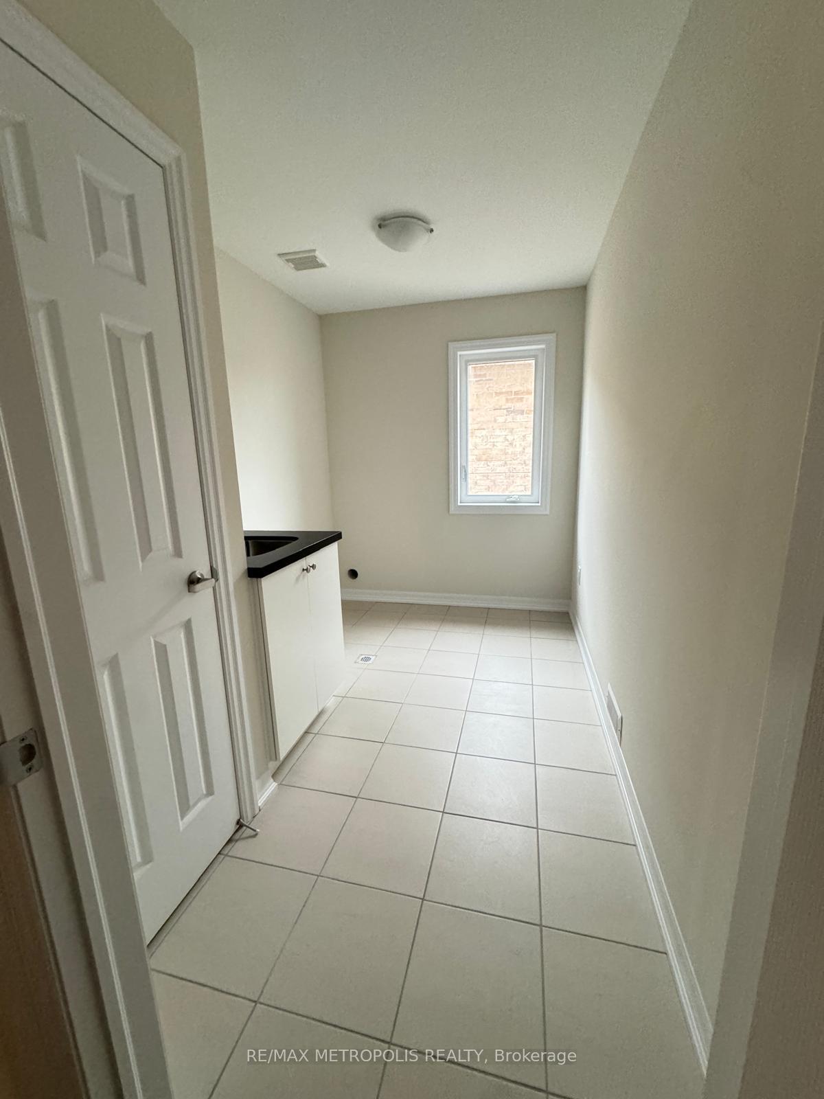 Photo 22 of 232 Warden Street, Clearview, Stayner — HOMEH