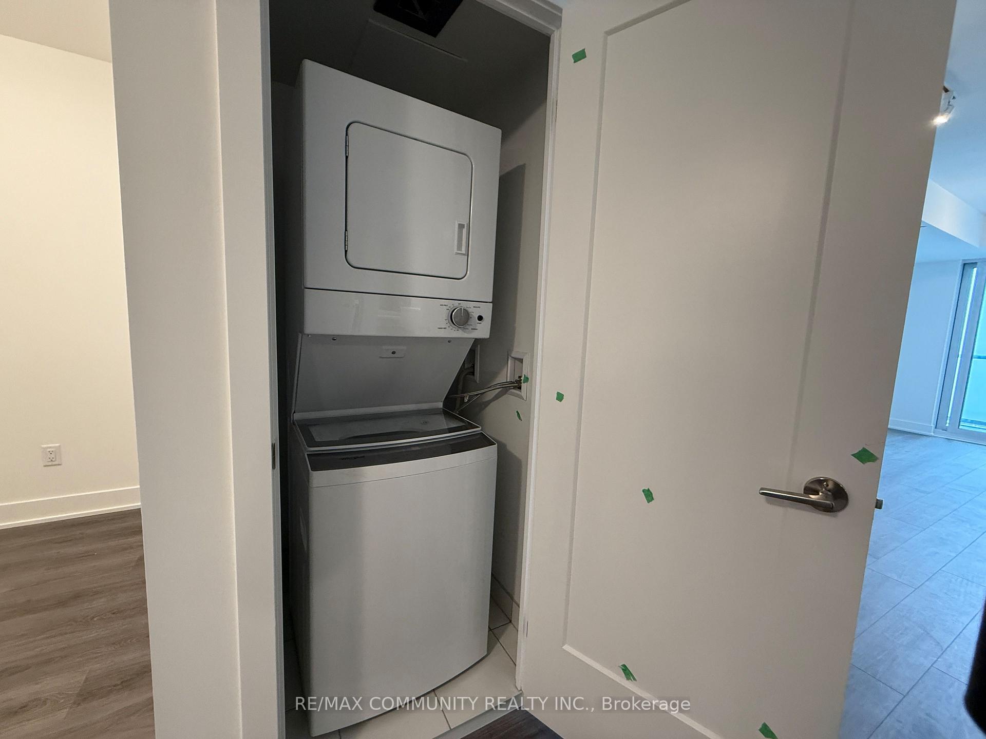 Photo 5 of Unit 2611, 2545 Simcoe Street N, Oshawa, Windfields — HOMEH