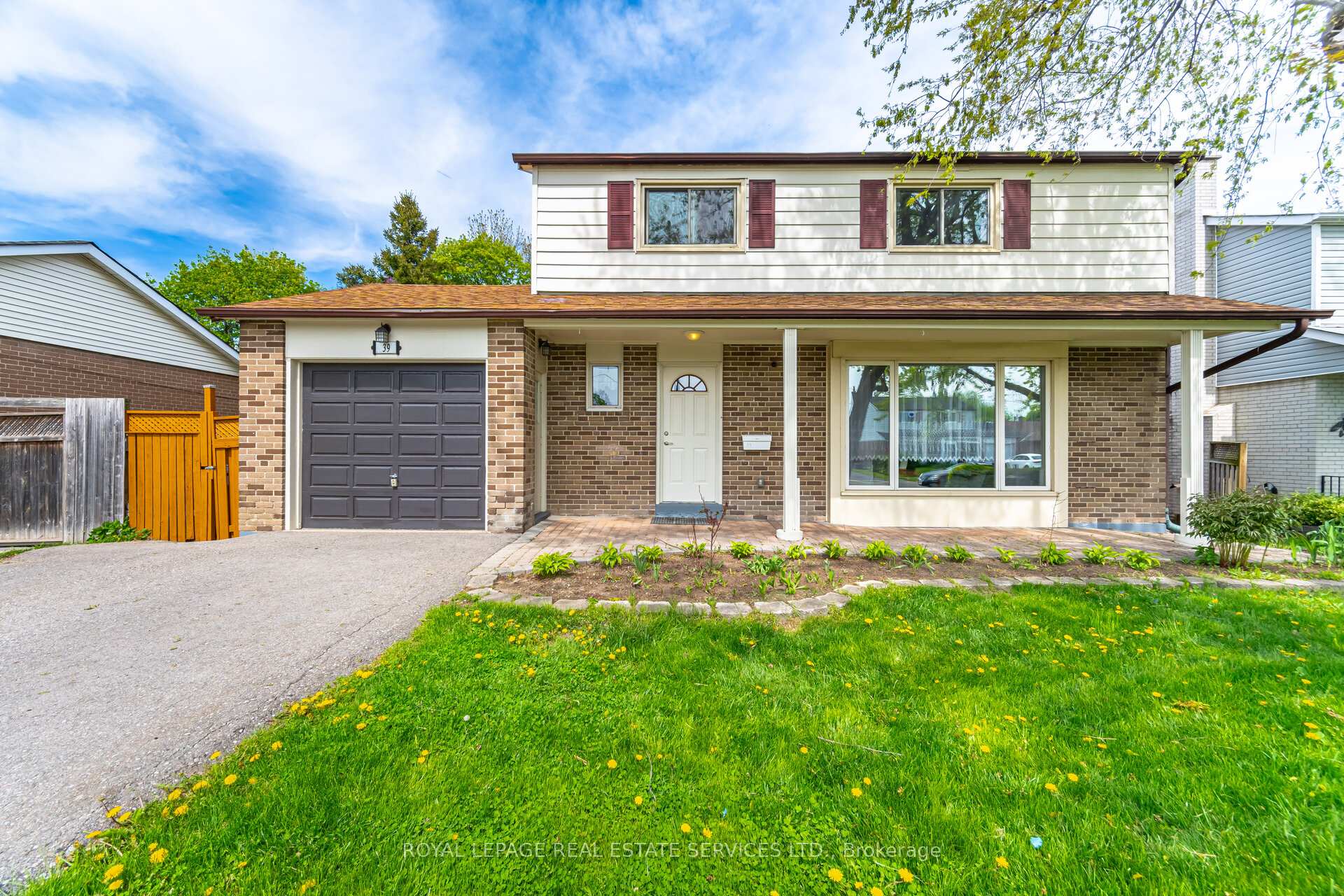 Photo 1 of 39 Aberdeen Crescent, Brampton, Avondale — HOMEH