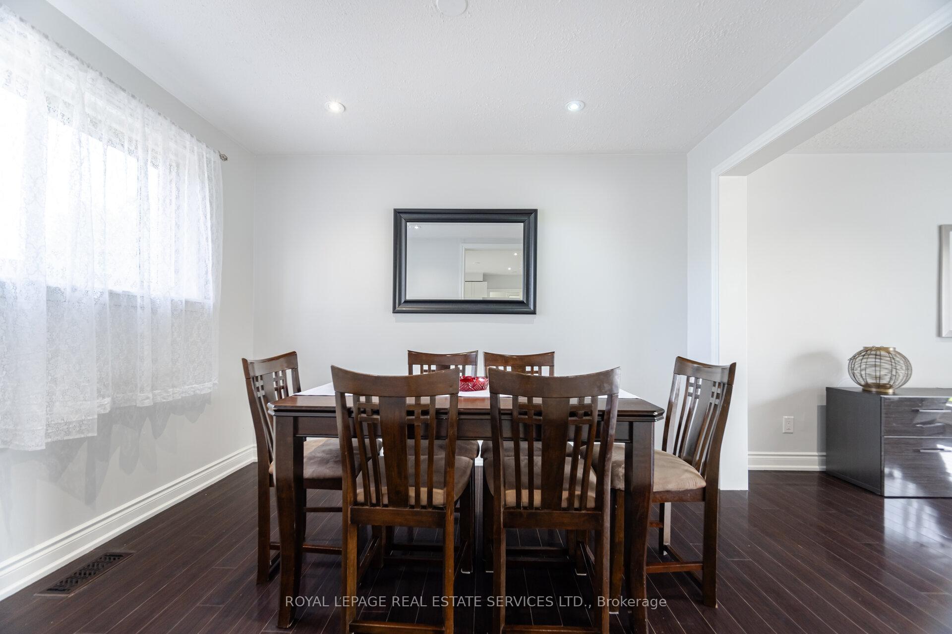 Photo 10 of 39 Aberdeen Crescent, Brampton, Avondale — HOMEH