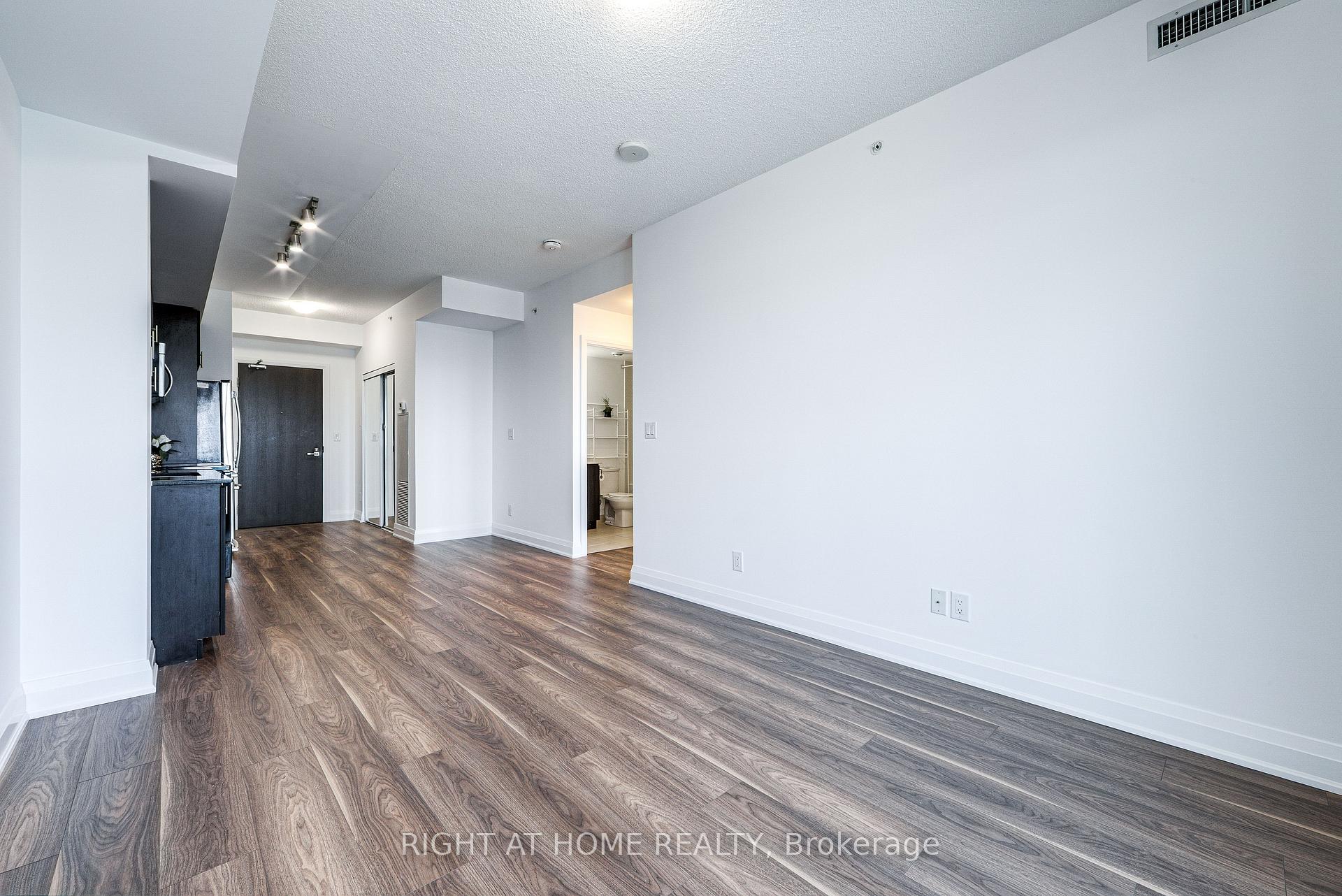 Photo 9 of Unit 2203, 7171 Yonge Street, Markham, Grandview — HOMEH