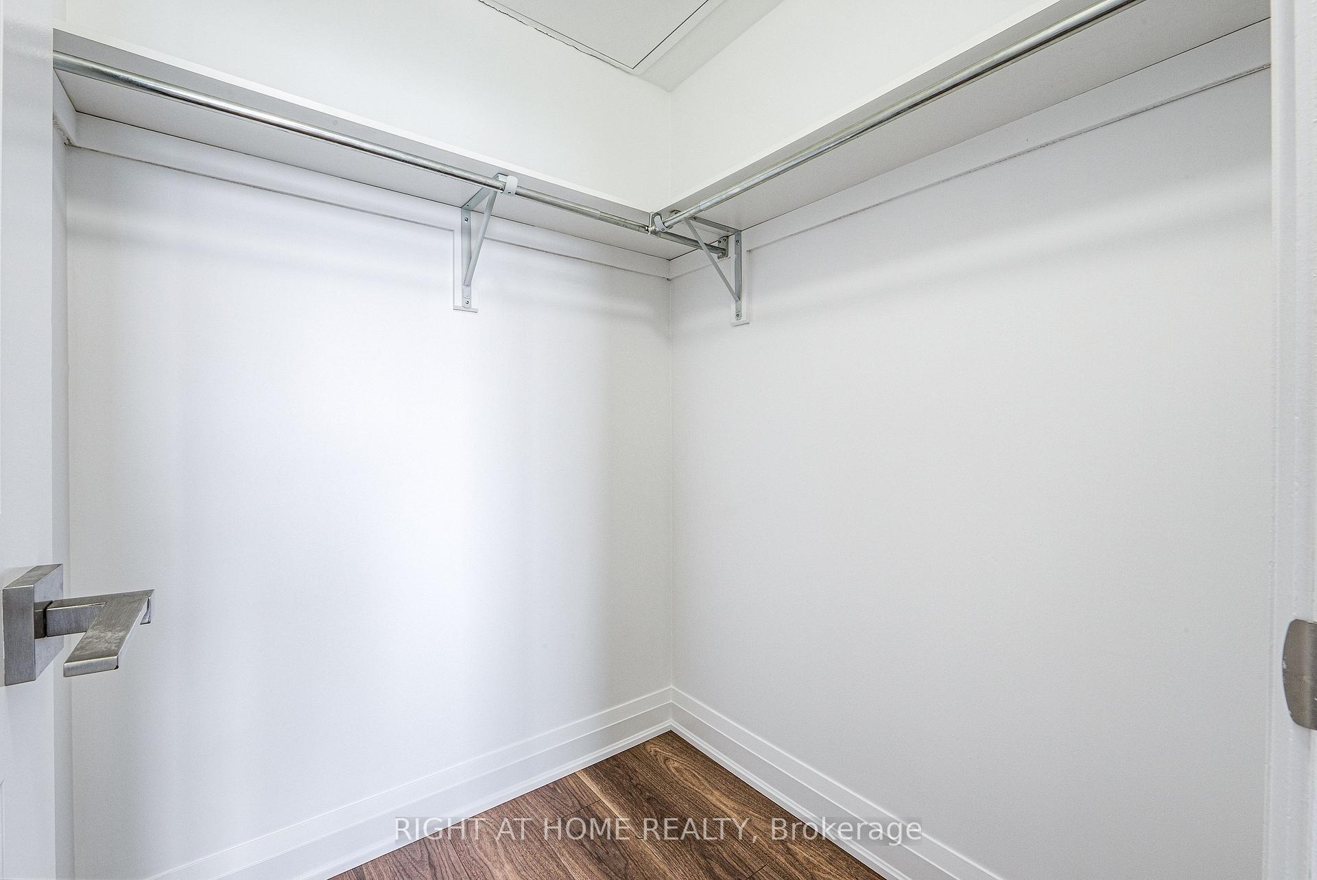 Photo 12 of Unit 2203, 7171 Yonge Street, Markham, Grandview — HOMEH