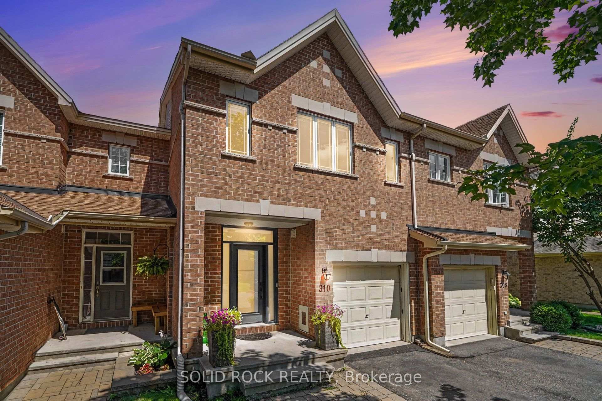 Photo 2 of 310 Grey Seal Circle, Ottawa, Riverside South/Gloucester Glen — HOMEH