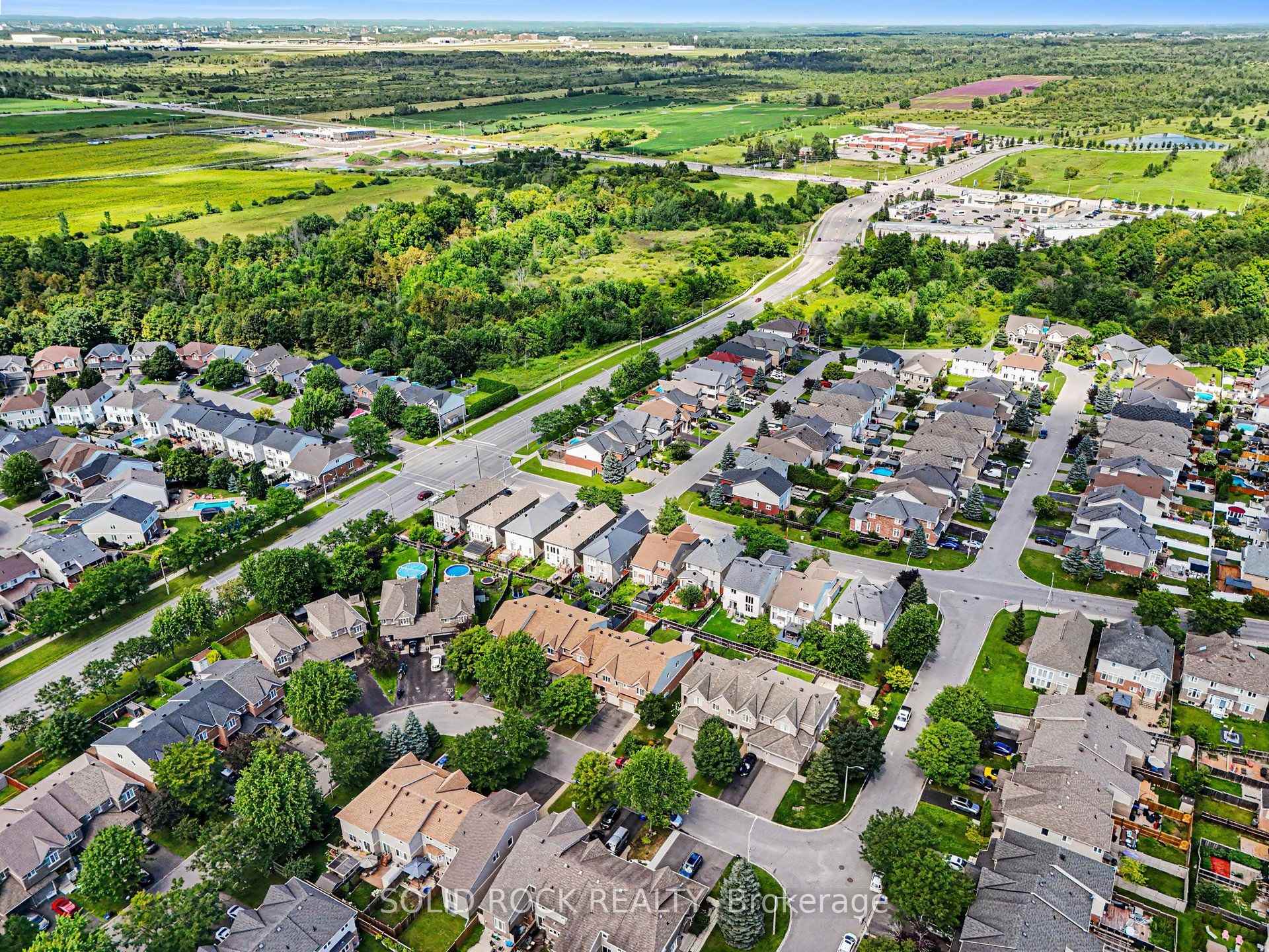 Photo 37 of 310 Grey Seal Circle, Ottawa, Riverside South/Gloucester Glen — HOMEH