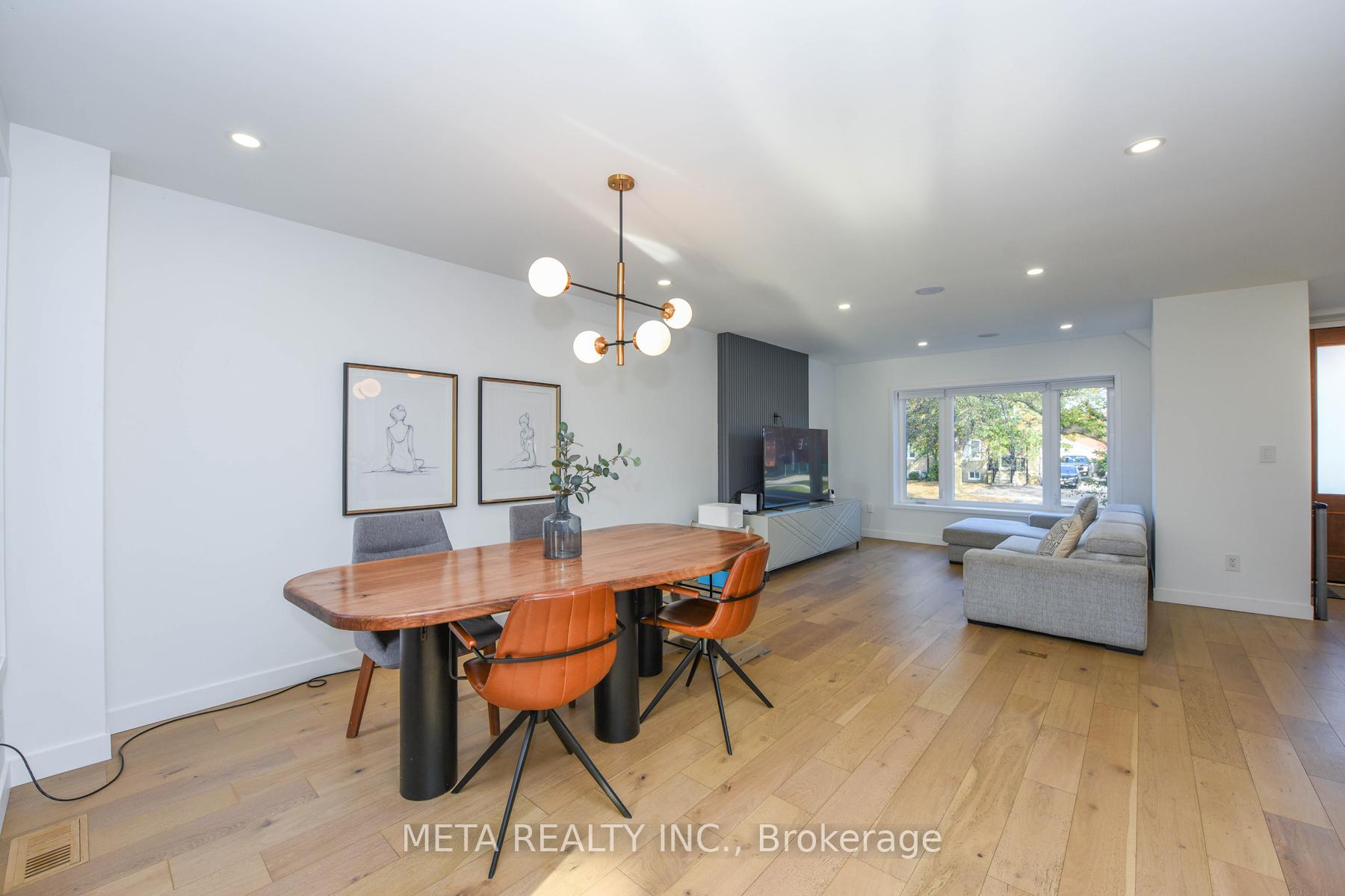 Photo 4 of 28 Connorvale Avenue, Etobicoke, Alderwood — HOMEH