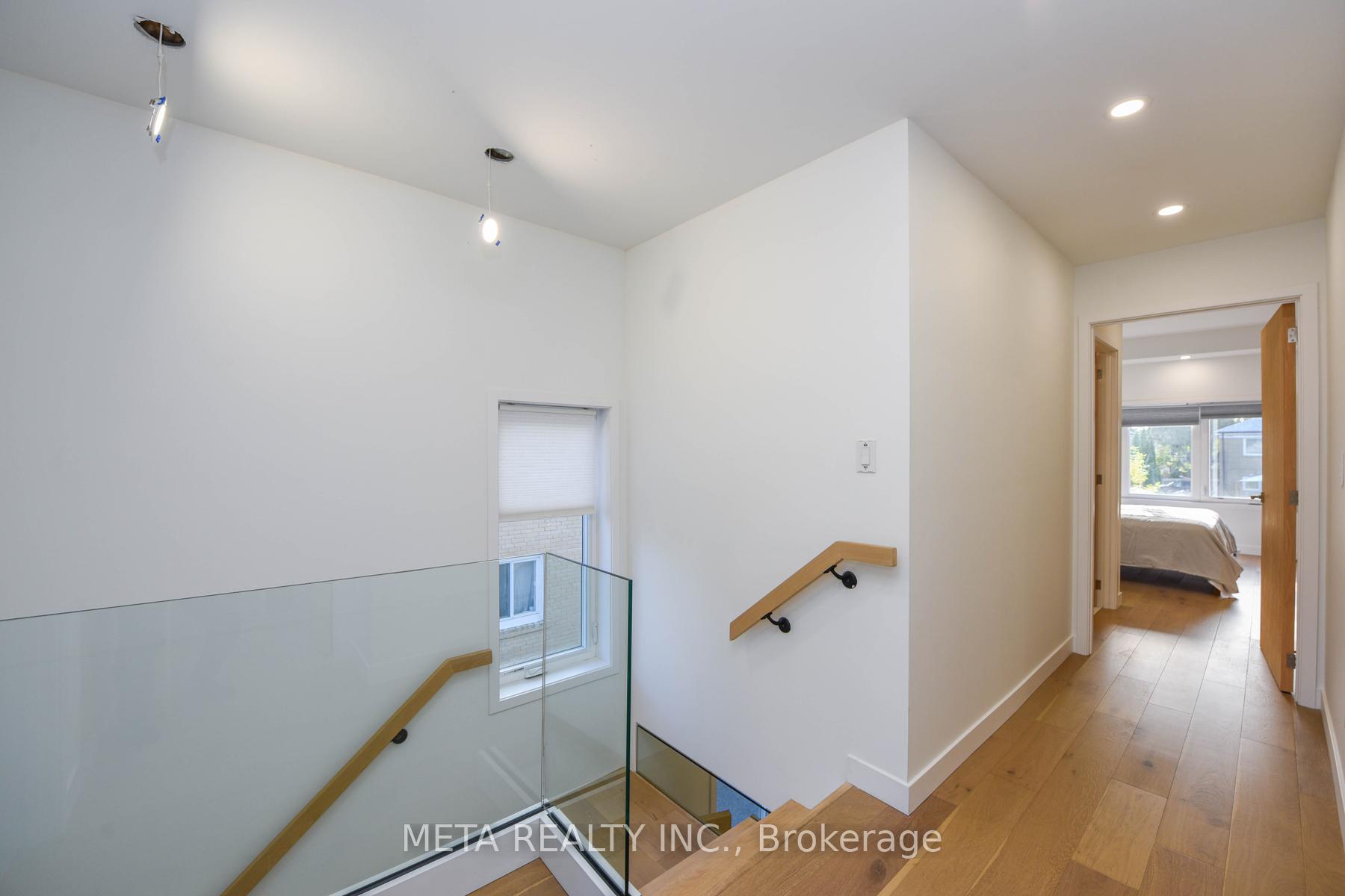 Photo 10 of 28 Connorvale Avenue, Etobicoke, Alderwood — HOMEH