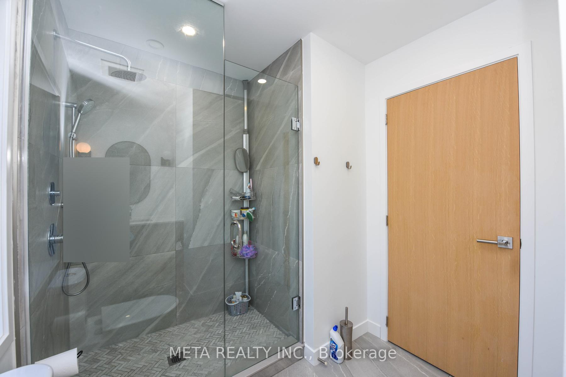 Photo 12 of 28 Connorvale Avenue, Etobicoke, Alderwood — HOMEH