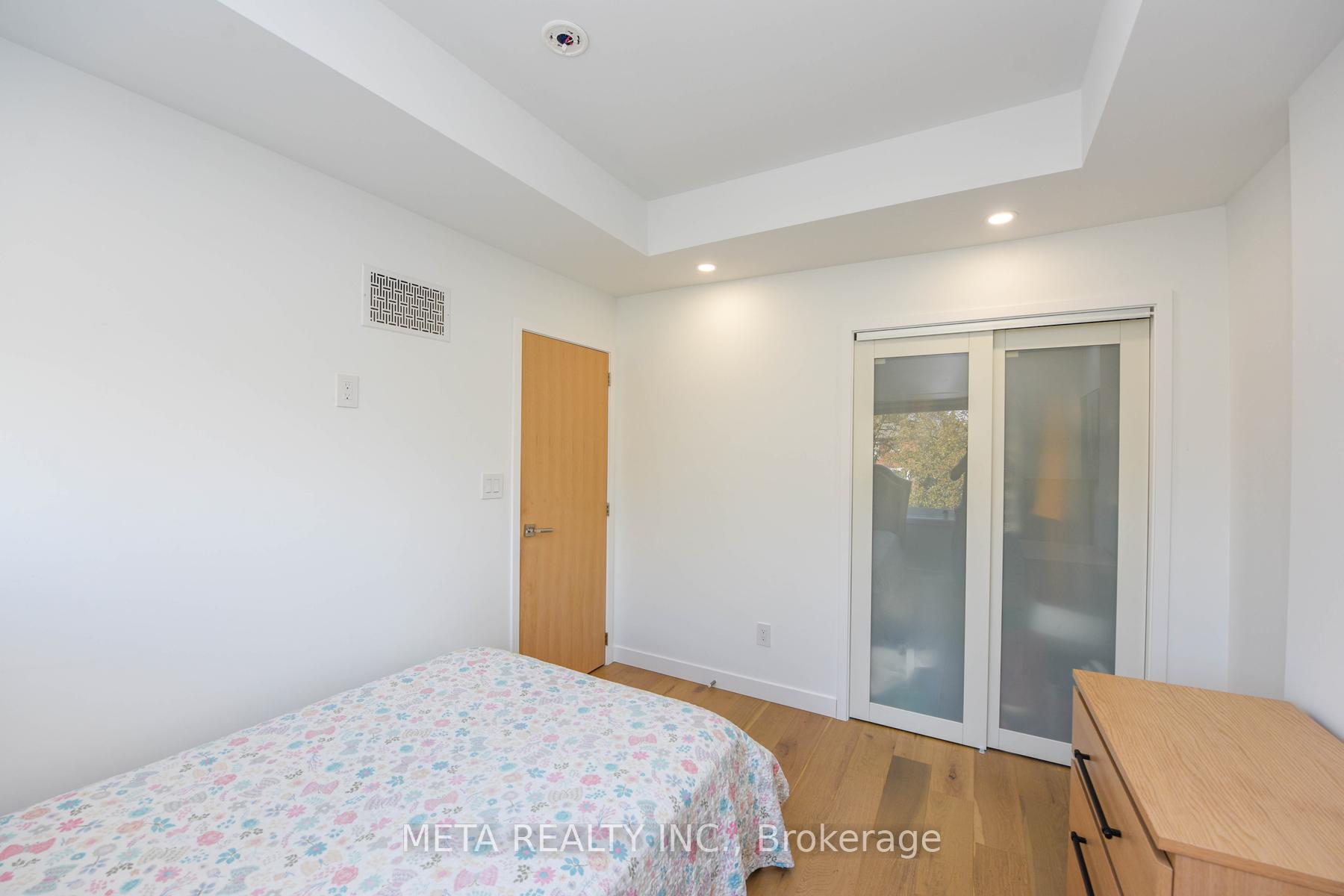 Photo 15 of 28 Connorvale Avenue, Etobicoke, Alderwood — HOMEH