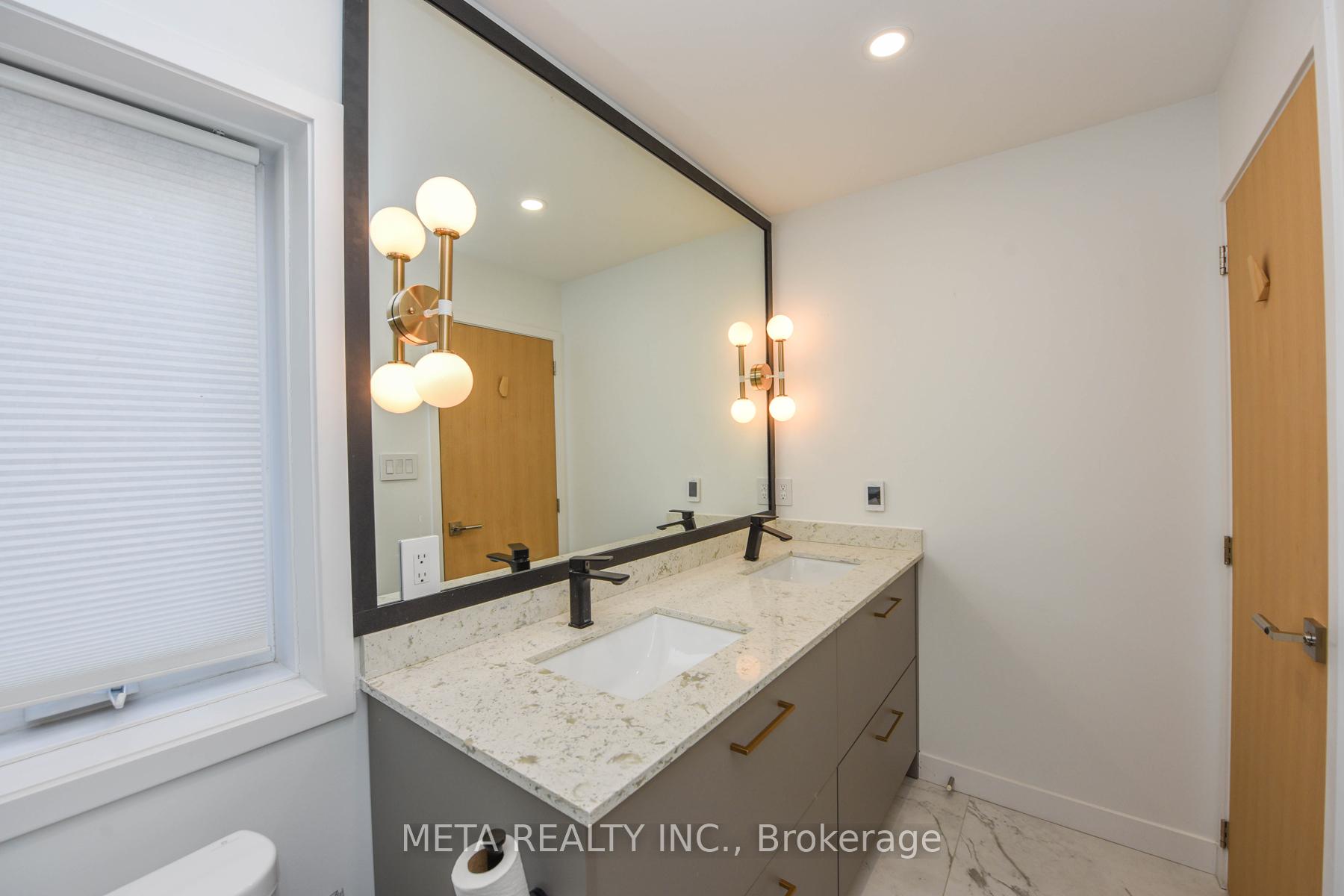 Photo 19 of 28 Connorvale Avenue, Etobicoke, Alderwood — HOMEH