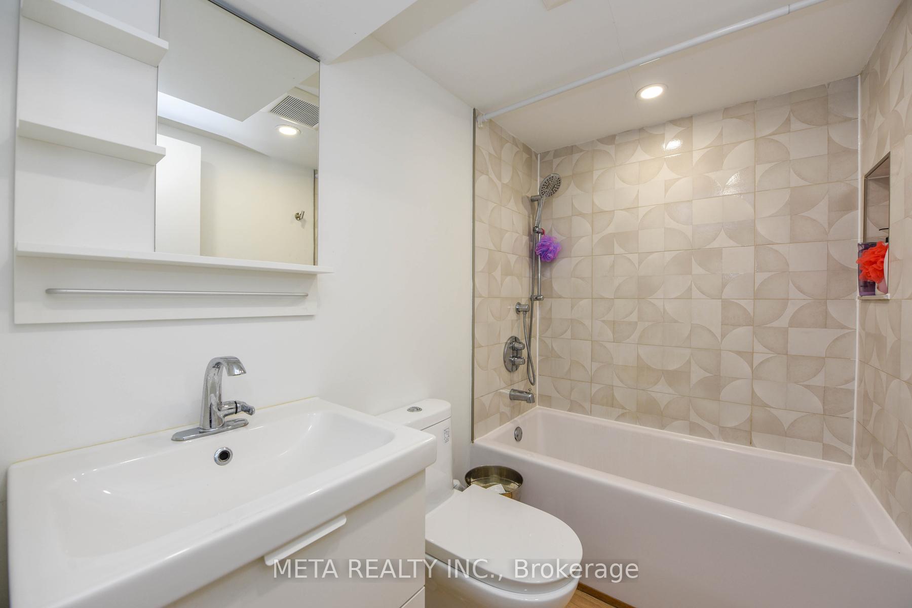 Photo 23 of 28 Connorvale Avenue, Etobicoke, Alderwood — HOMEH