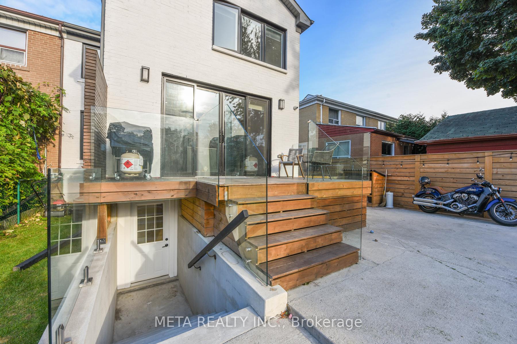 Photo 27 of 28 Connorvale Avenue, Etobicoke, Alderwood — HOMEH