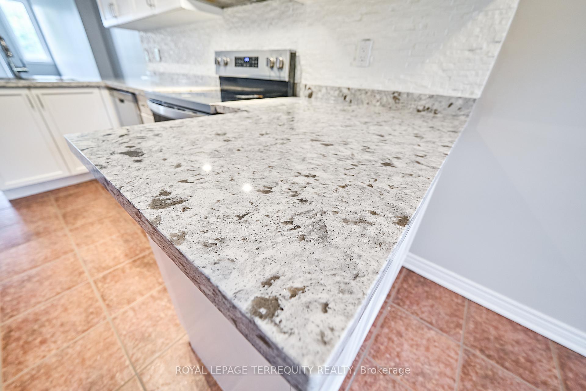 Photo 13 of Unit 5, 301 Strouds Lane, Pickering, Highbush — HOMEH