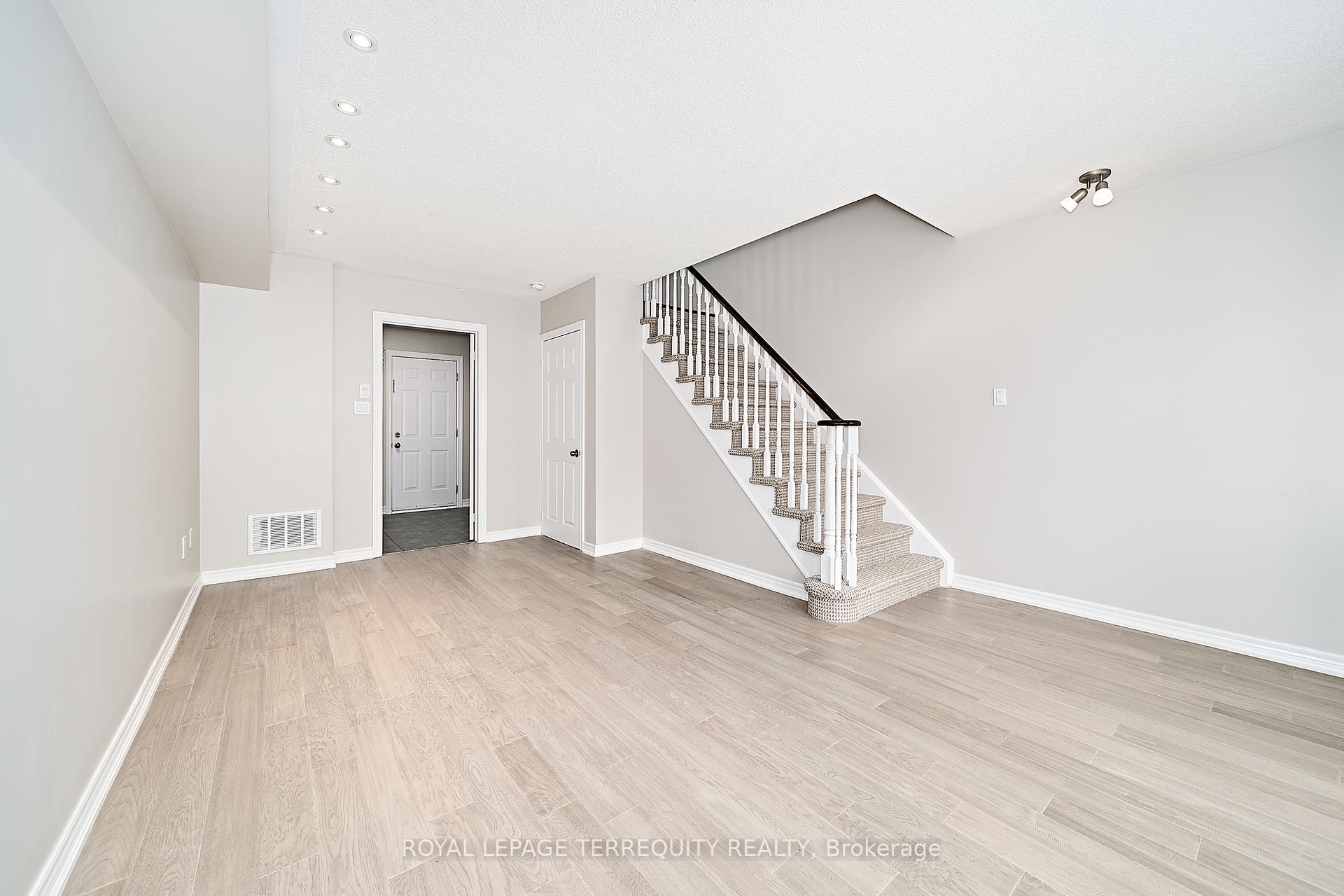 Photo 17 of Unit 5, 301 Strouds Lane, Pickering, Highbush — HOMEH