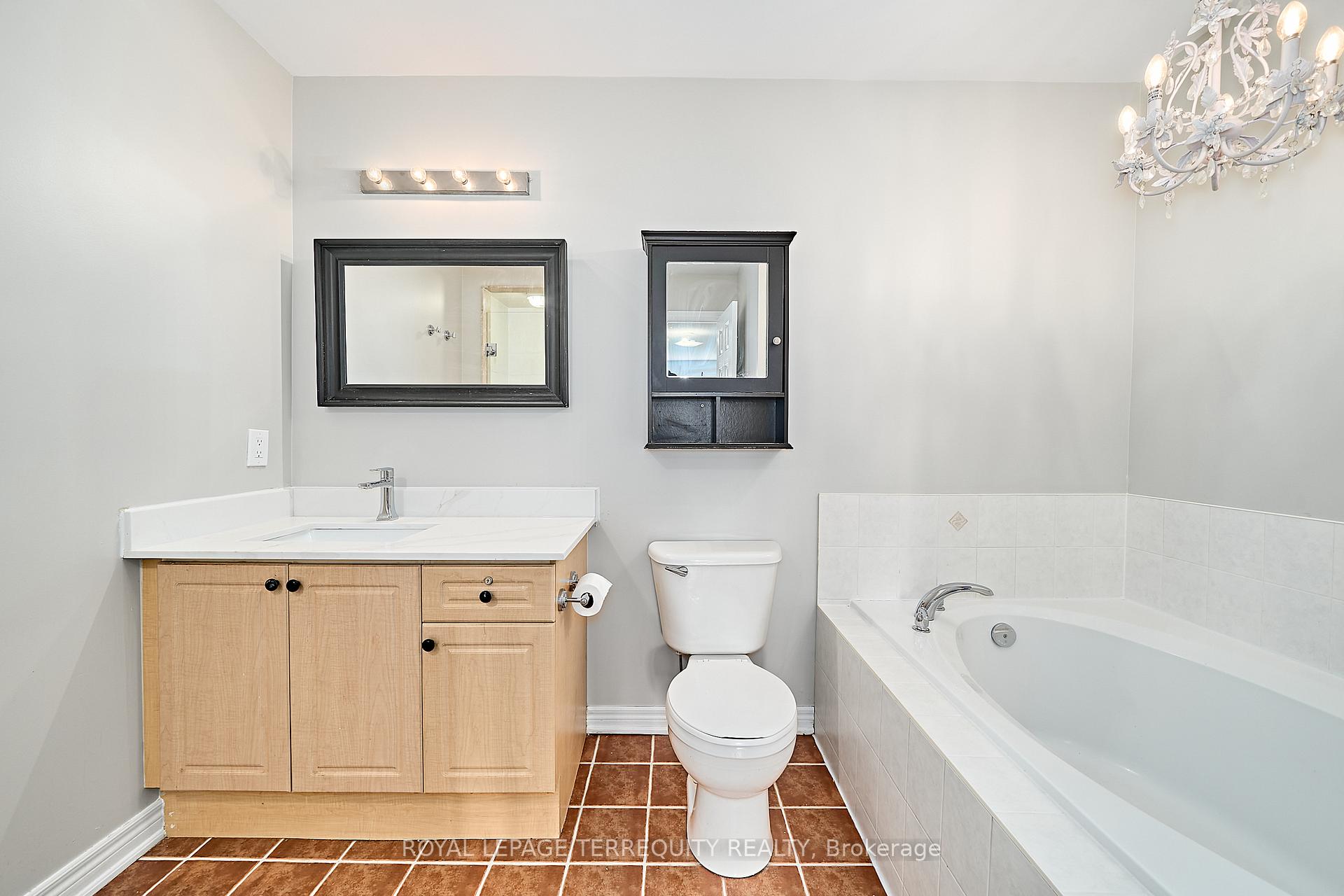 Photo 25 of Unit 5, 301 Strouds Lane, Pickering, Highbush — HOMEH