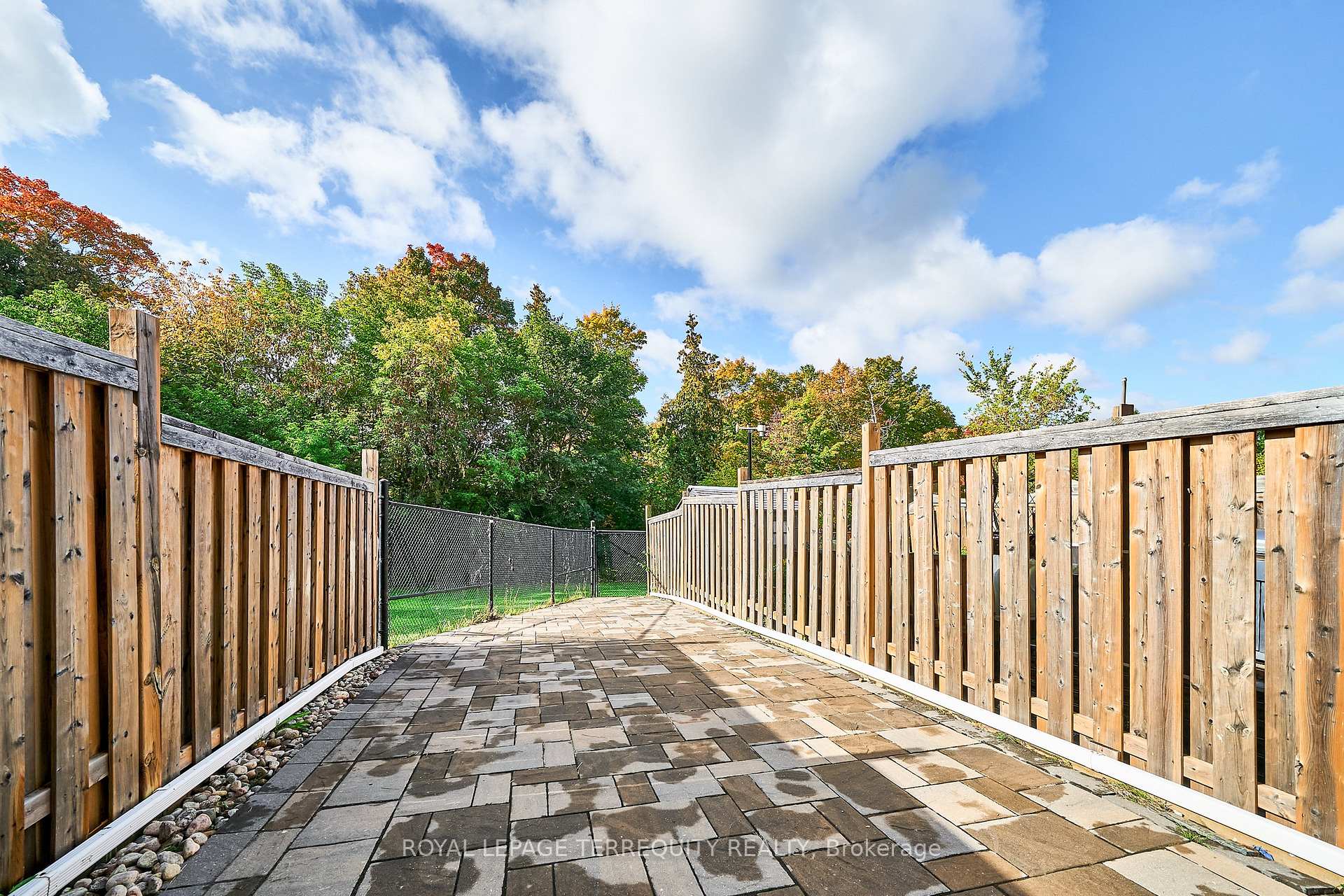 Photo 33 of Unit 5, 301 Strouds Lane, Pickering, Highbush — HOMEH