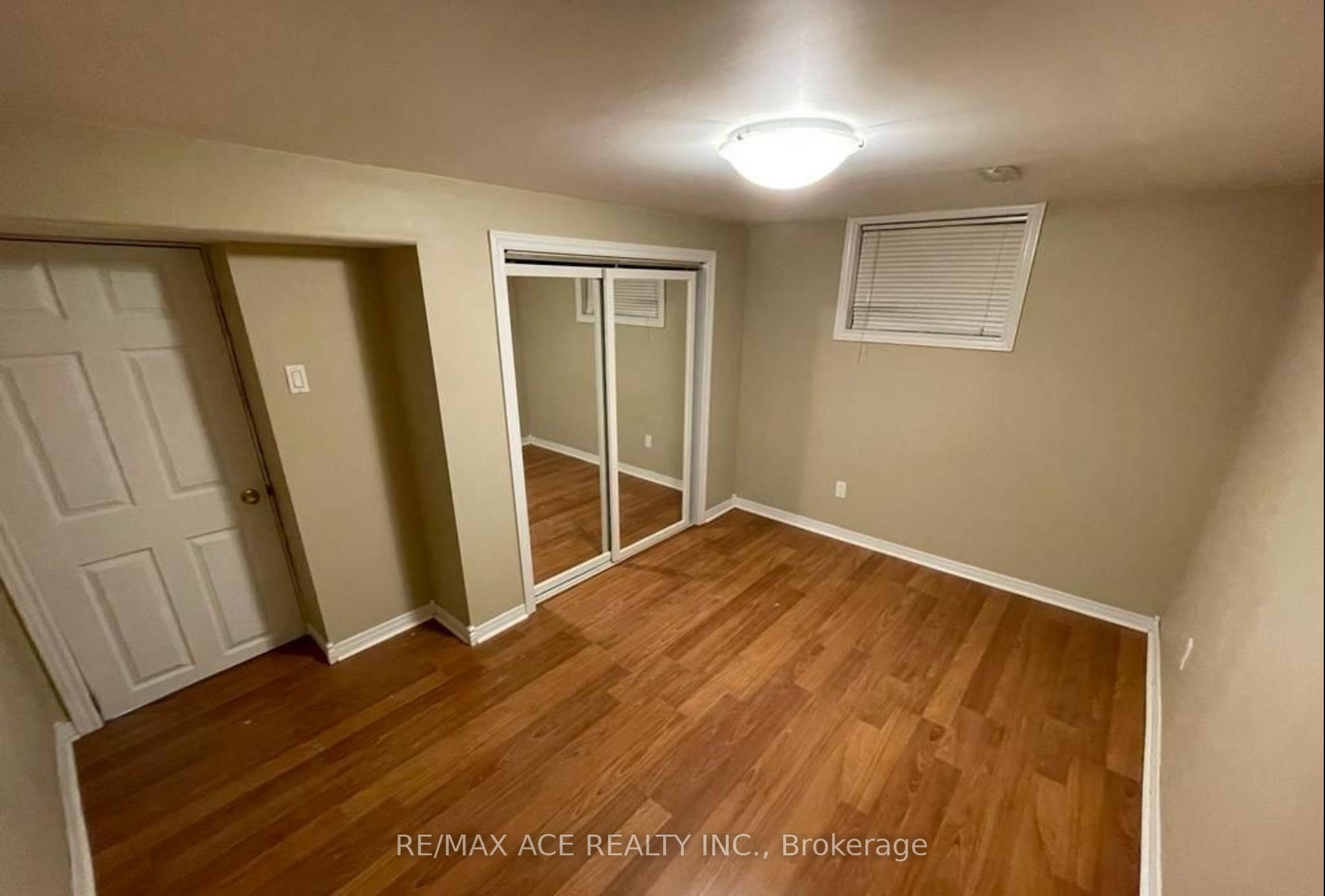 Photo 4 of Unit Bsmt, 46 Mossbank Drive, Scarborough, Woburn — HOMEH