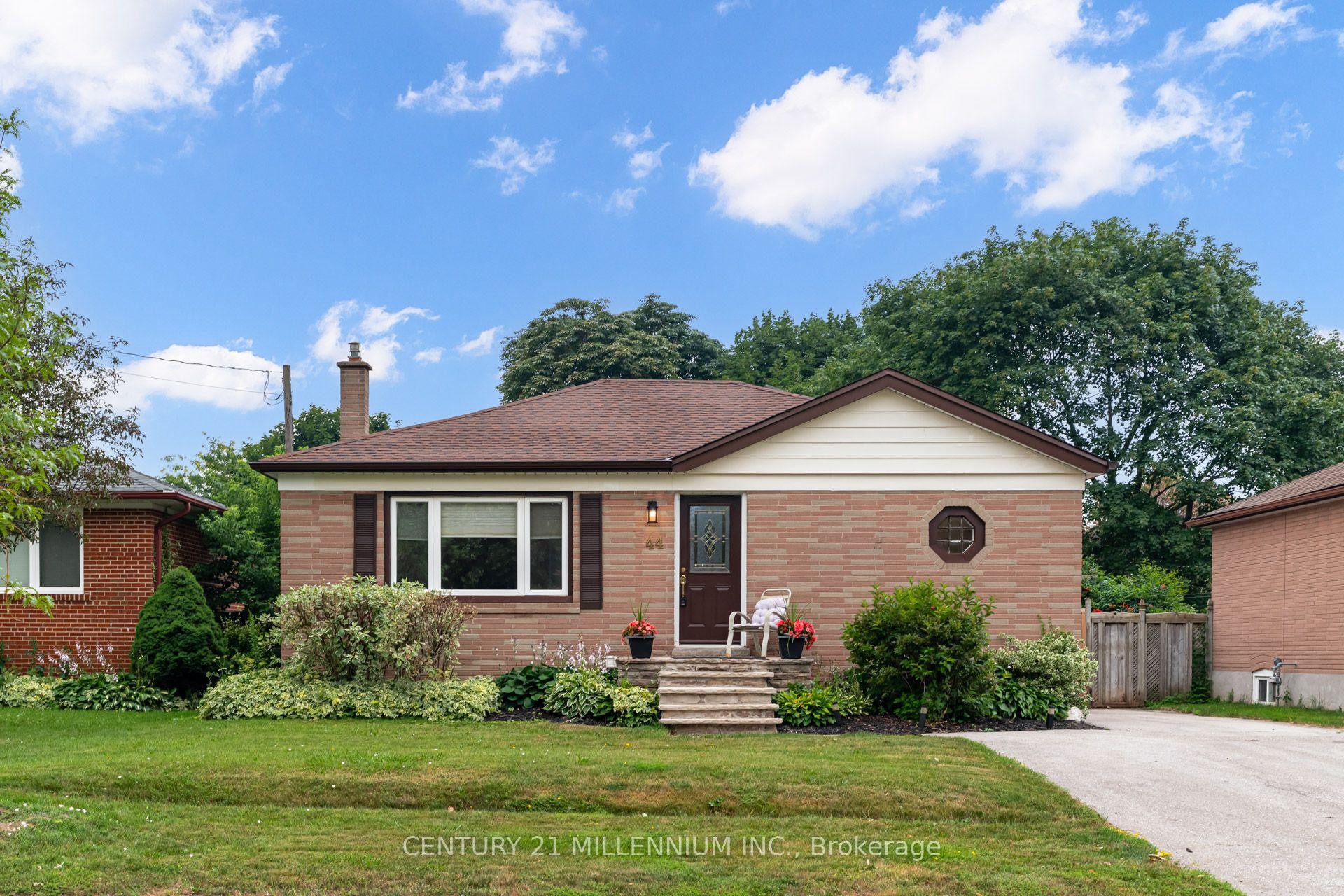 Photo 1 of 44 Byron Street, Halton Hills, Georgetown — HOMEH