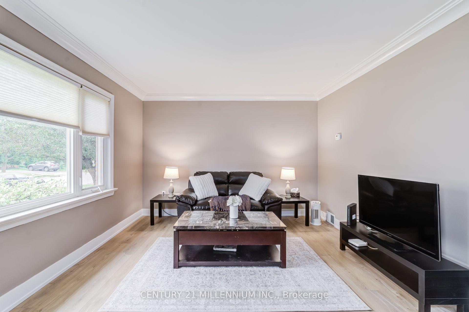 Photo 5 of 44 Byron Street, Halton Hills, Georgetown — HOMEH