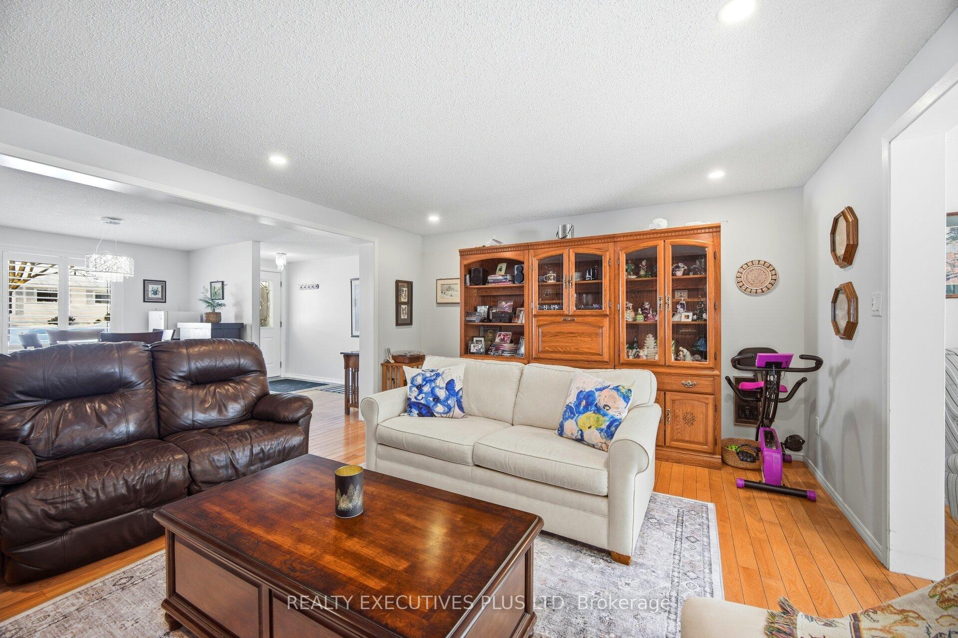 Photo 19 of 5 Tecumseth Pines Drive, New Tecumseth, Rural New Tecumseth — HOMEH