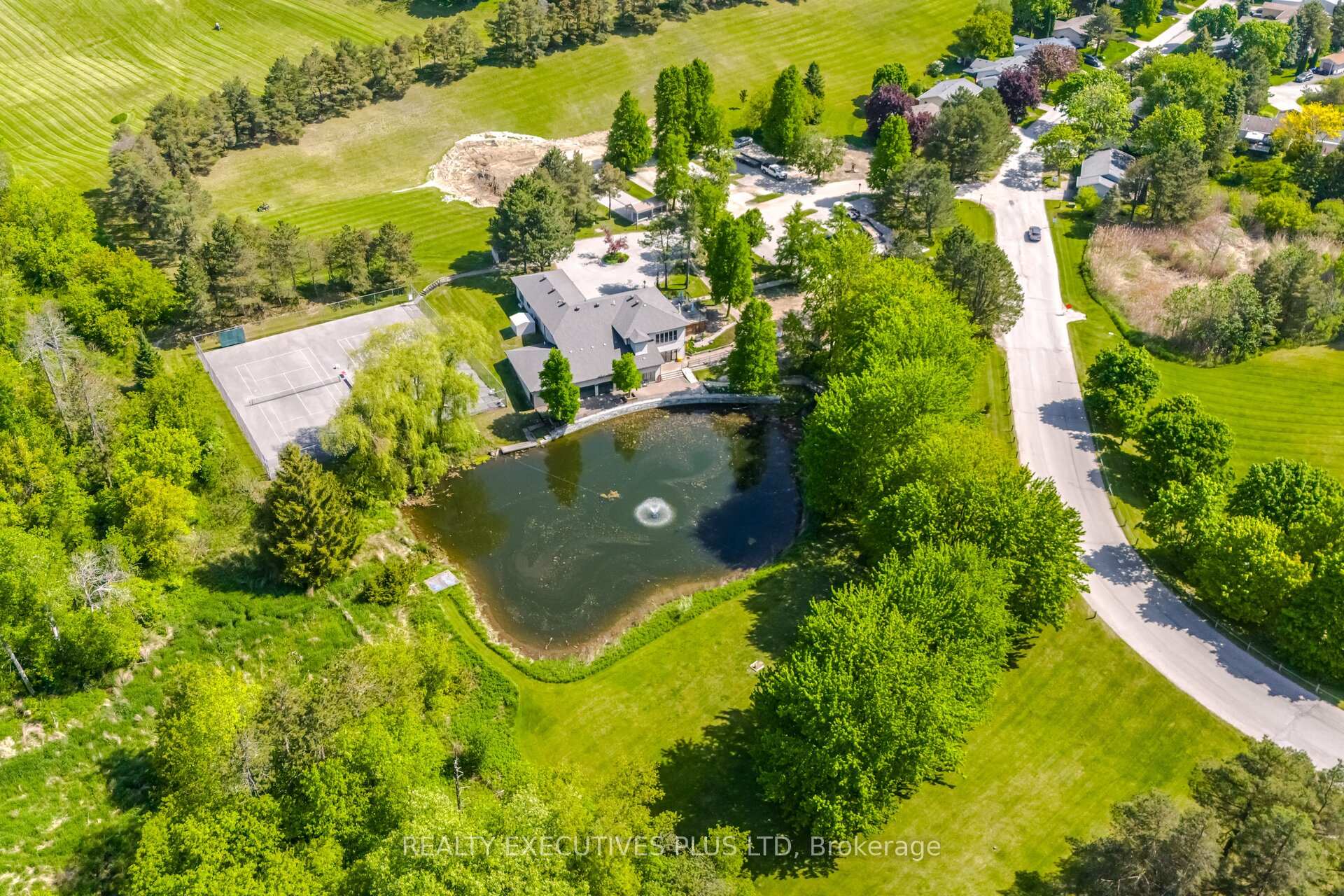 Photo 38 of 5 Tecumseth Pines Drive, New Tecumseth, Rural New Tecumseth — HOMEH