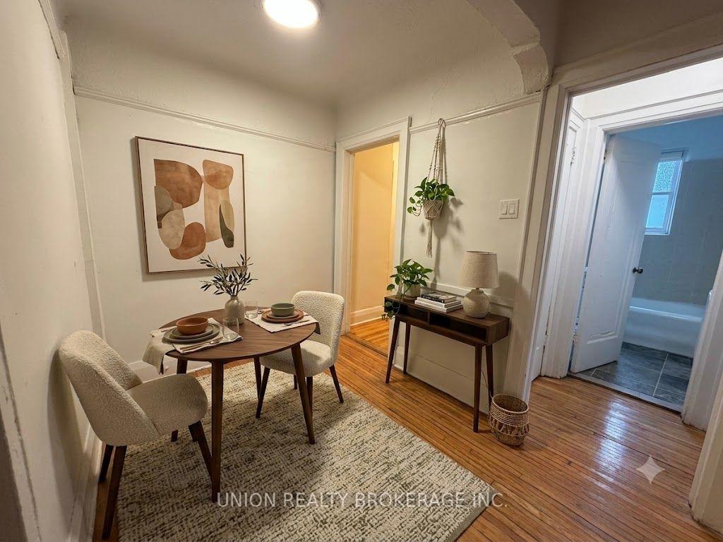 Photo 3 of 84 Willow Avenue, Toronto, The Beaches — HOMEH