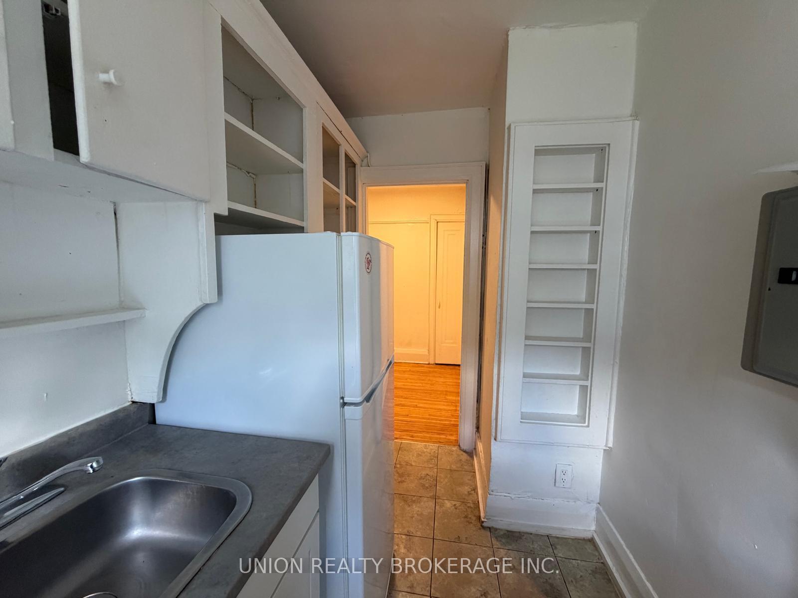 Photo 8 of 84 Willow Avenue, Toronto, The Beaches — HOMEH