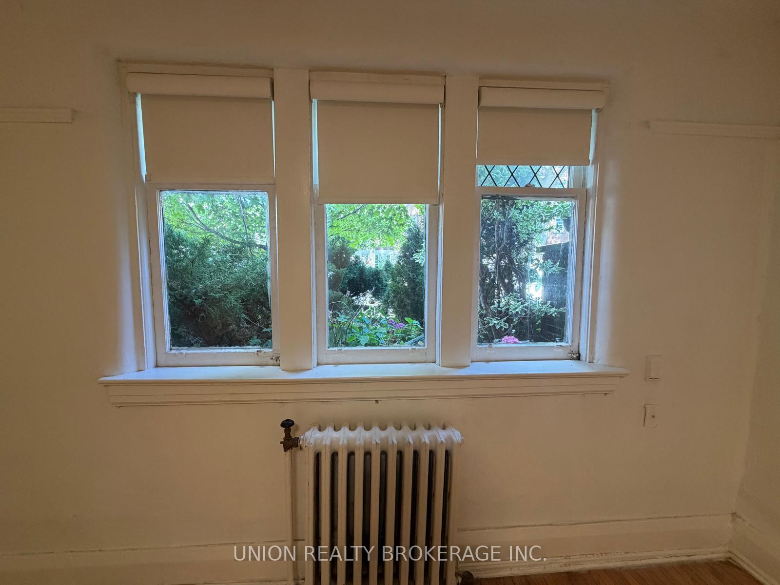 Photo 12 of 84 Willow Avenue, Toronto, The Beaches — HOMEH