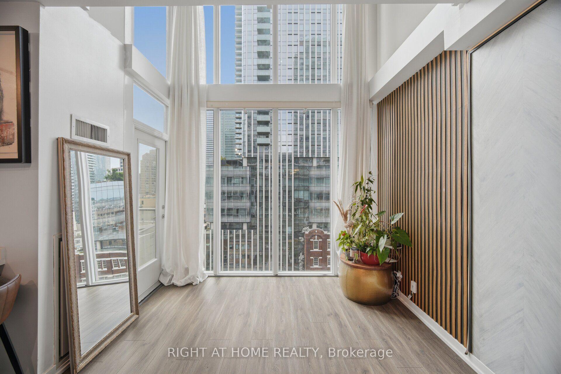 Photo 16 of Unit Lph01, 21 Nelson Street, Toronto, Waterfront Communities — HOMEH