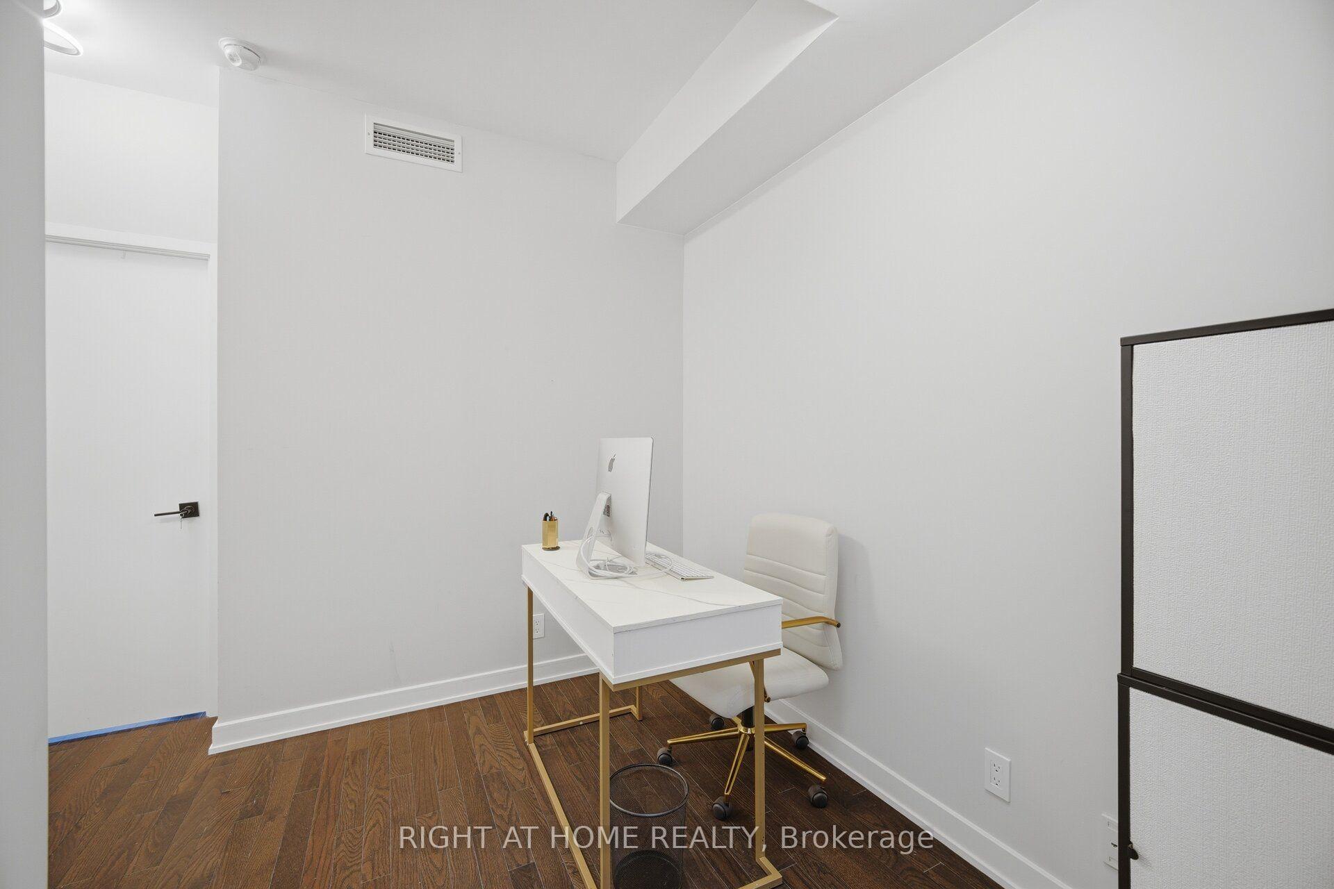 Photo 21 of Unit Lph01, 21 Nelson Street, Toronto, Waterfront Communities — HOMEH