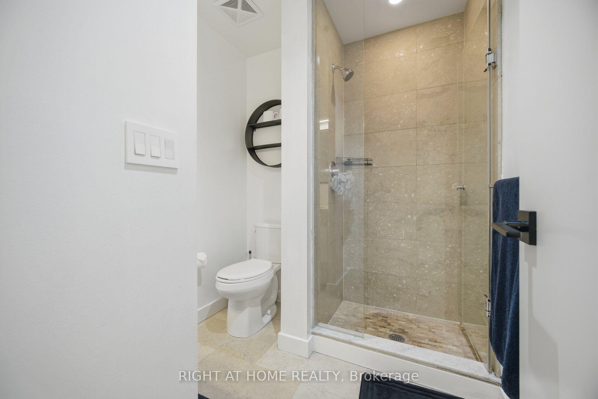 Photo 27 of Unit Lph01, 21 Nelson Street, Toronto, Waterfront Communities — HOMEH
