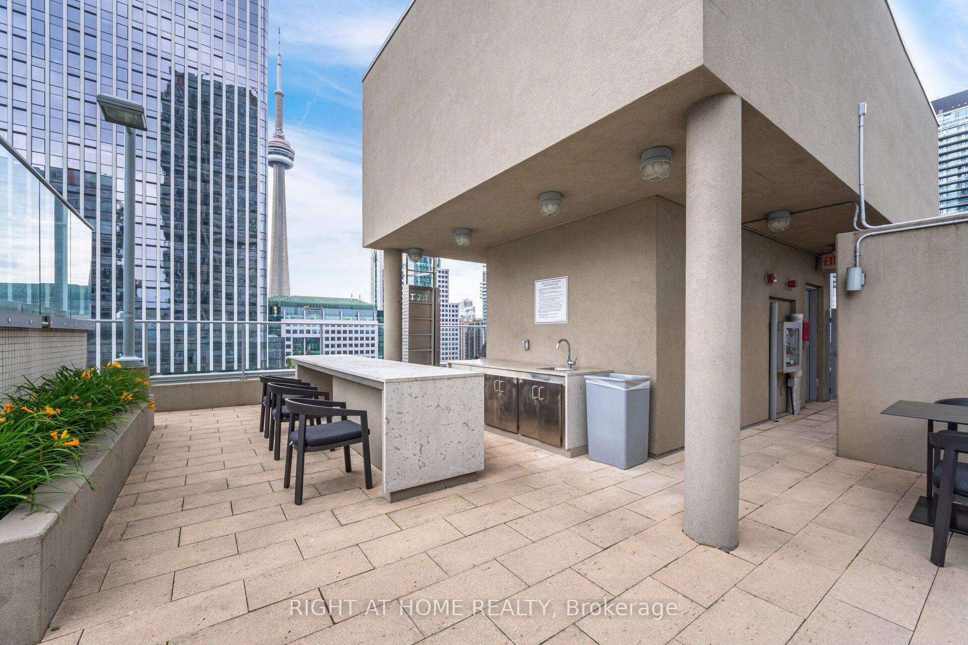 Photo 29 of Unit Lph01, 21 Nelson Street, Toronto, Waterfront Communities — HOMEH