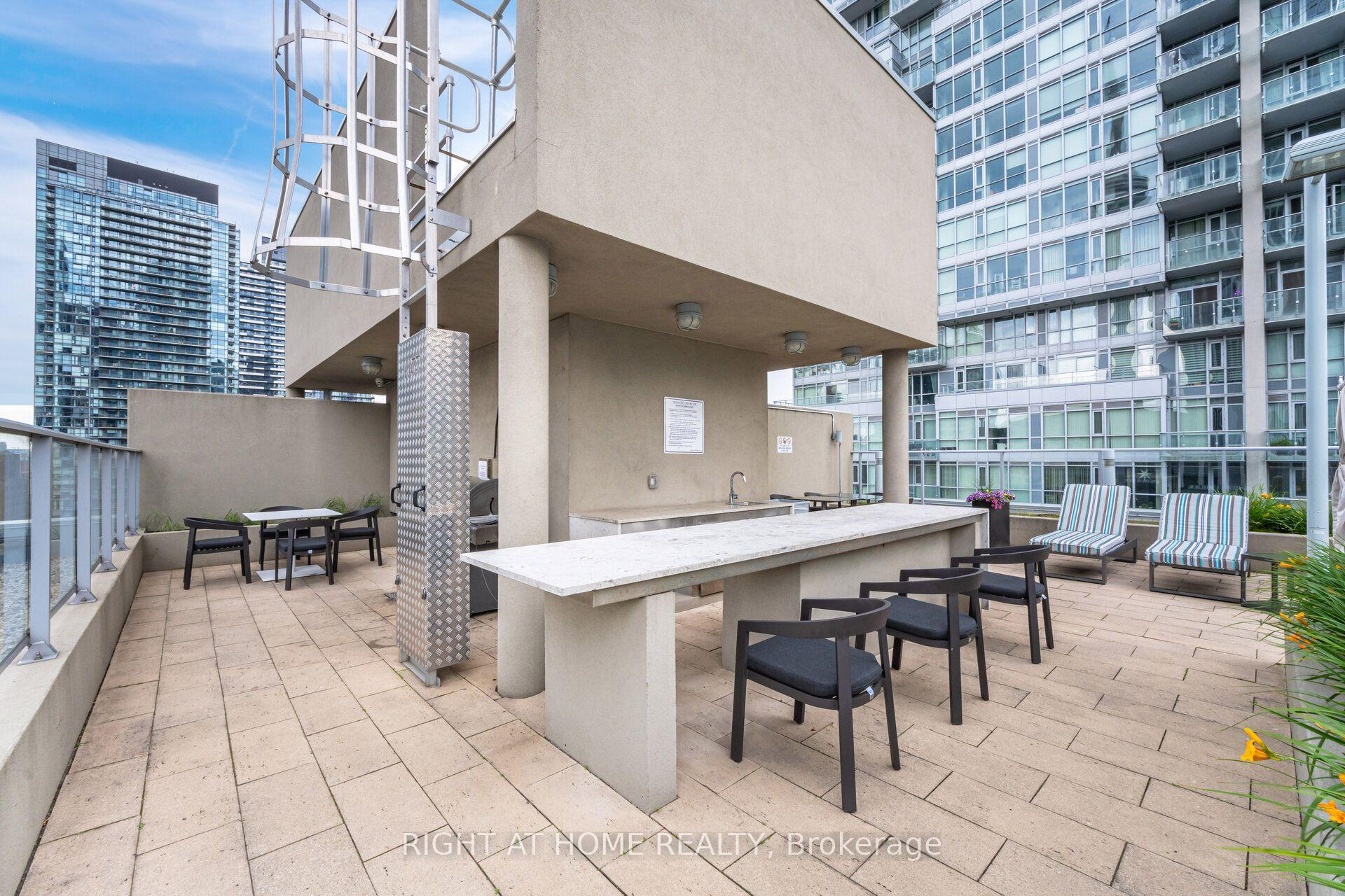 Photo 30 of Unit Lph01, 21 Nelson Street, Toronto, Waterfront Communities — HOMEH