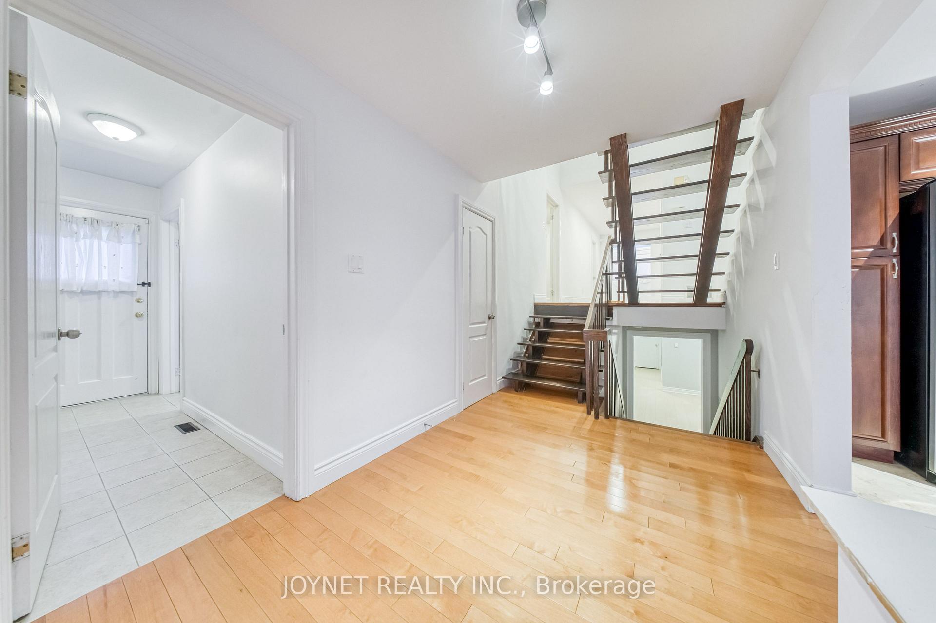 Photo 18 of 18 Bruce Farm Drive, North York, Bayview Woods-Steeles — HOMEH