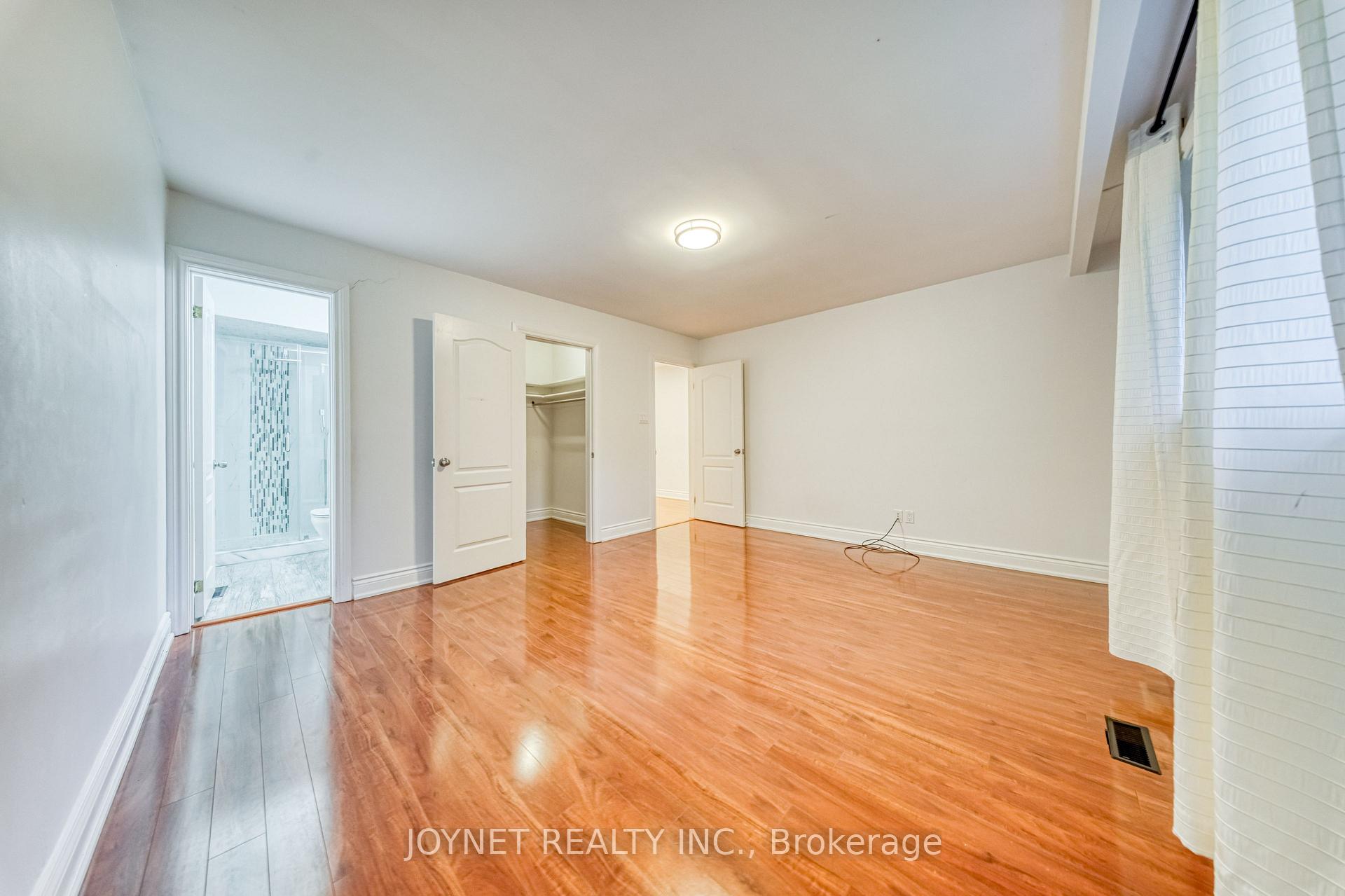 Photo 23 of 18 Bruce Farm Drive, North York, Bayview Woods-Steeles — HOMEH