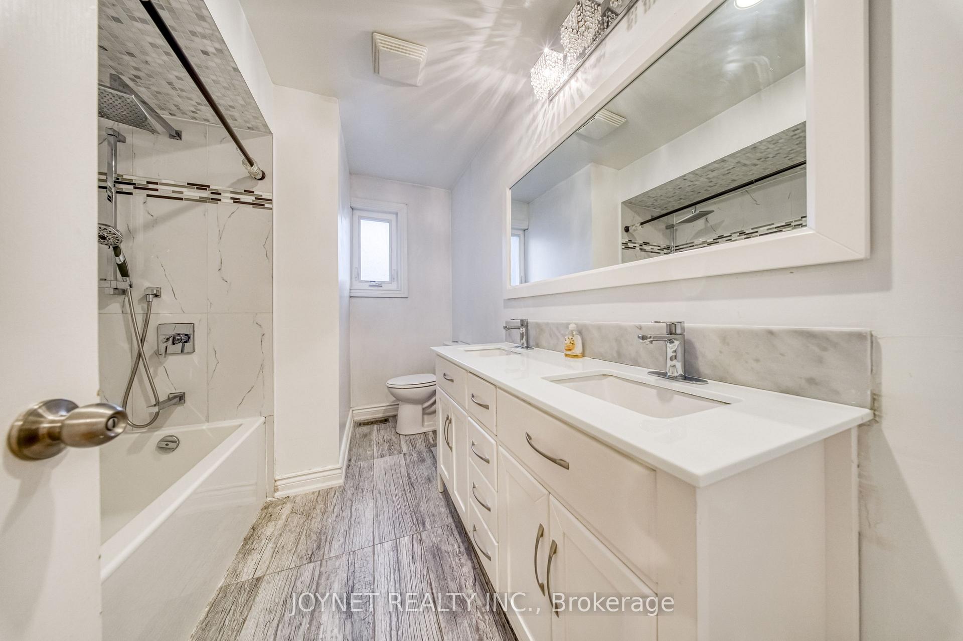 Photo 30 of 18 Bruce Farm Drive, North York, Bayview Woods-Steeles — HOMEH