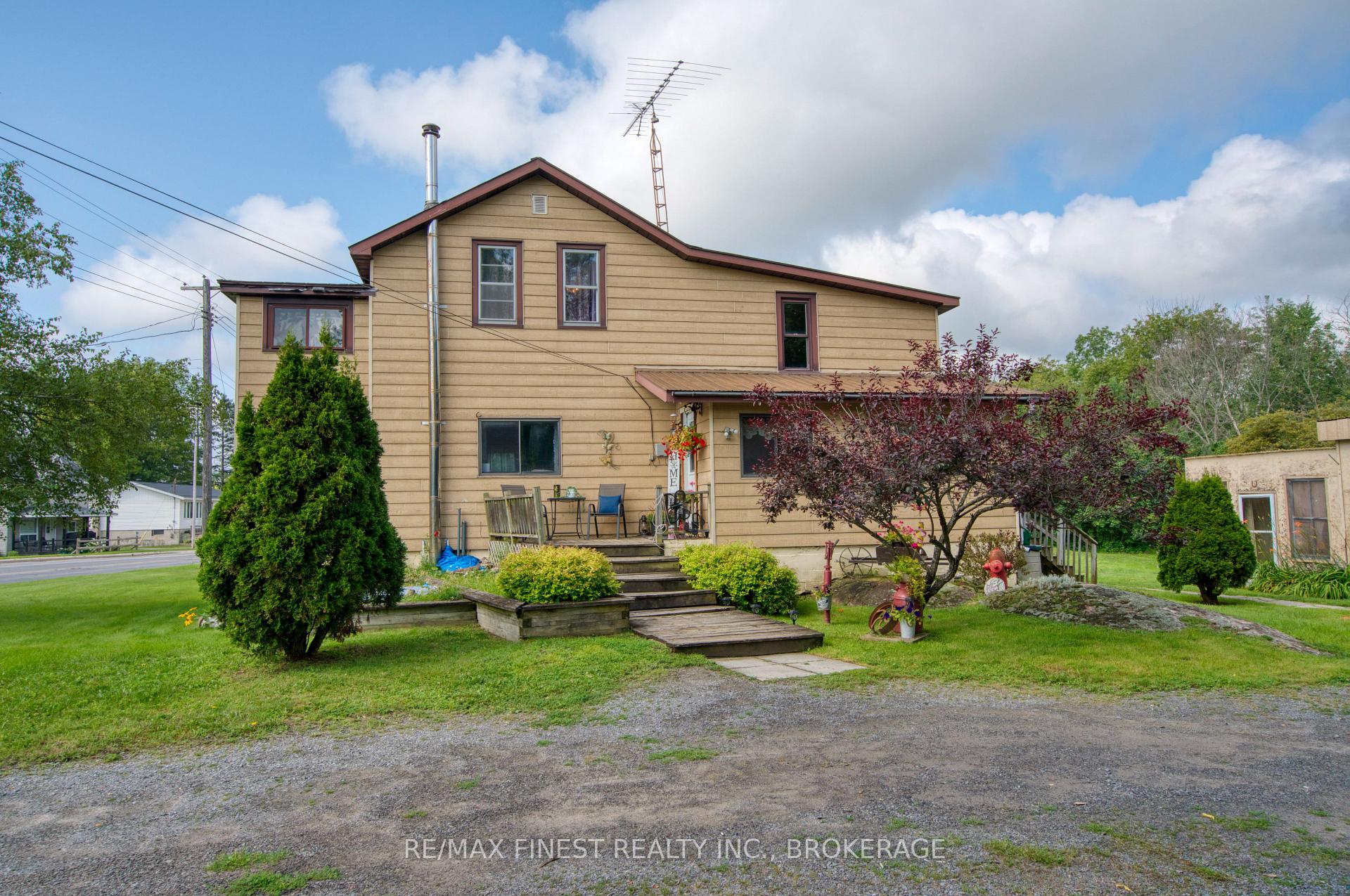 Photo 2 of 11621 Road 38, Frontenac, Frontenac Centre — HOMEH