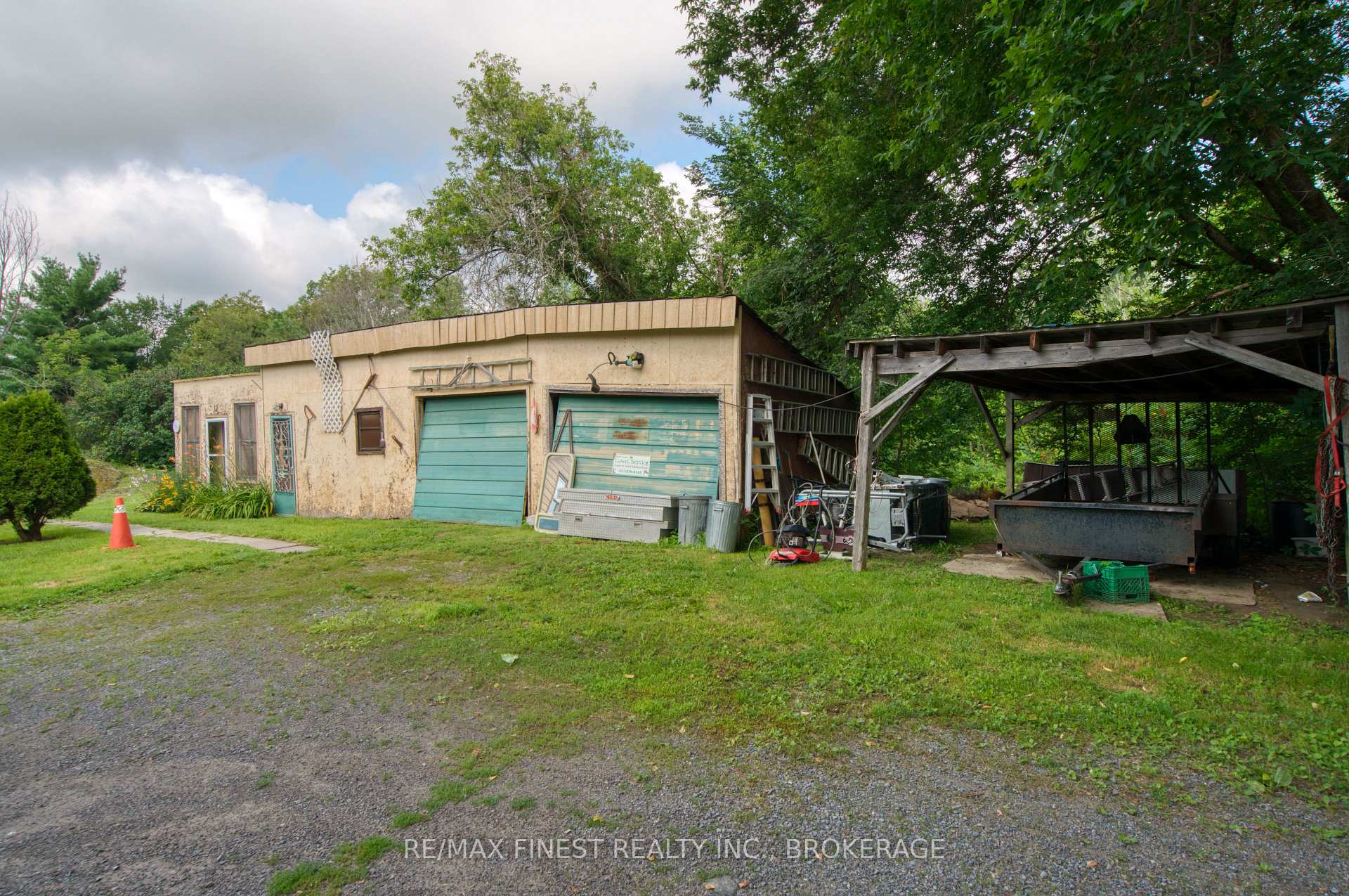 Photo 3 of 11621 Road 38, Frontenac, Frontenac Centre — HOMEH