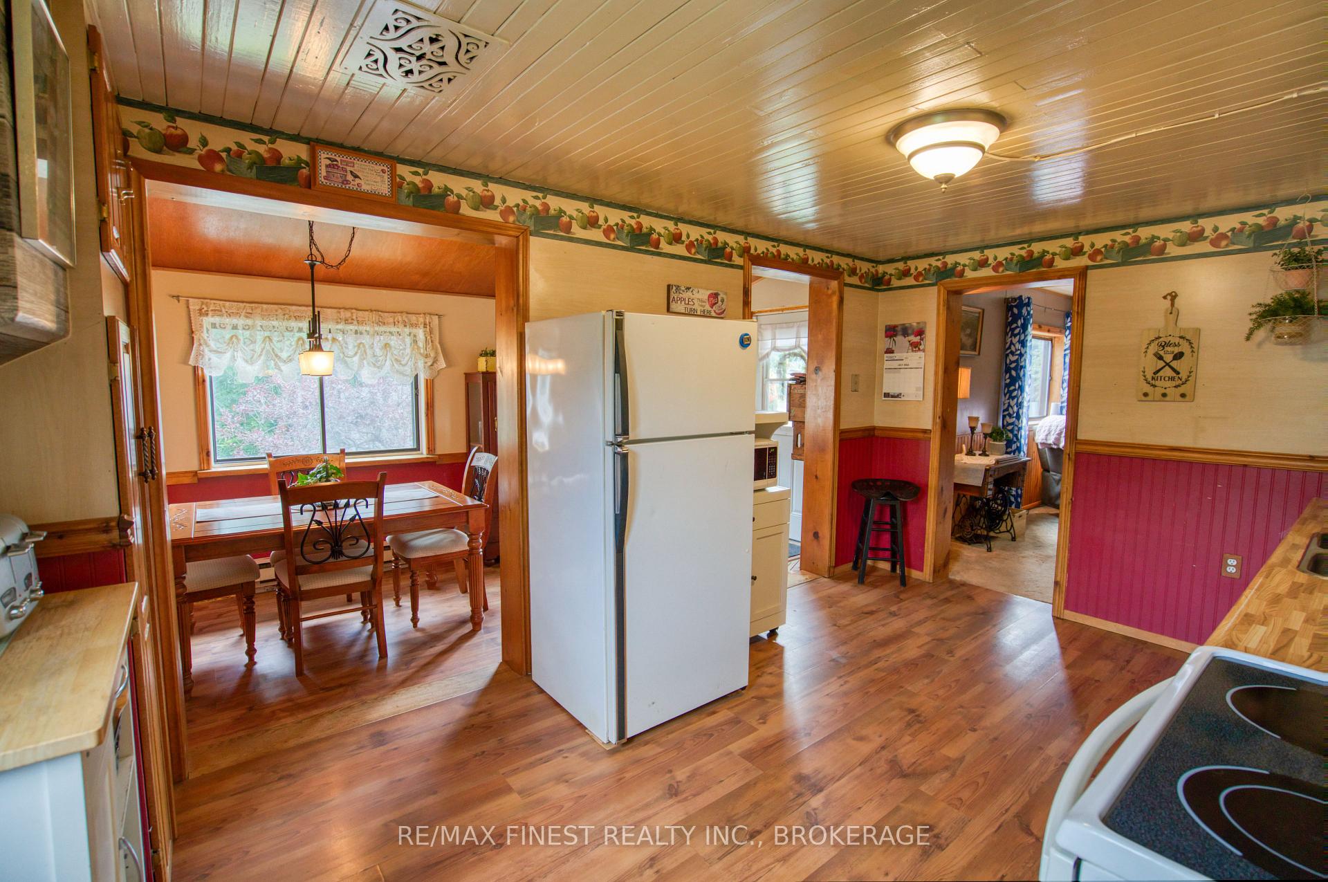 Photo 5 of 11621 Road 38, Frontenac, Frontenac Centre — HOMEH