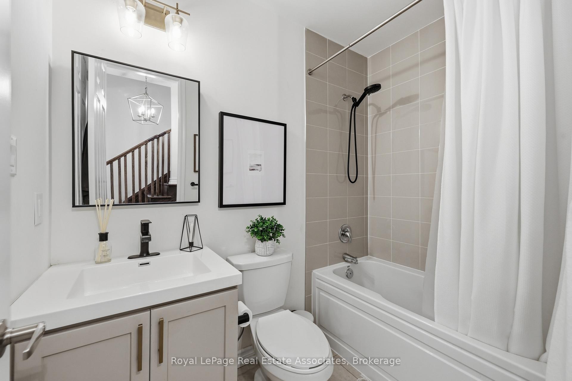 Photo 9 of Unit 27, 1222 Rose Way, Milton, Cobban — HOMEH