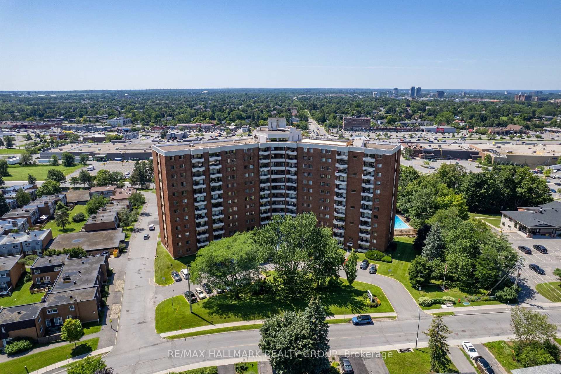 Photo 1 of Unit 714, 20 Chesterton Drive, Ottawa, Borden Farm/Stewart Farm/Carleton Heights/Parkwood Hills — HOMEH