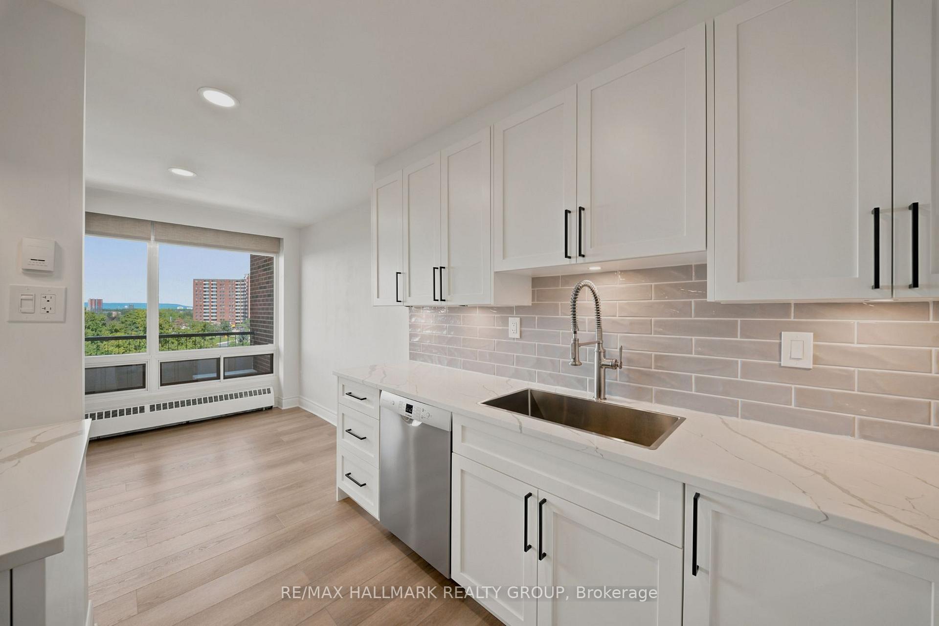 Photo 5 of Unit 714, 20 Chesterton Drive, Ottawa, Borden Farm/Stewart Farm/Carleton Heights/Parkwood Hills — HOMEH