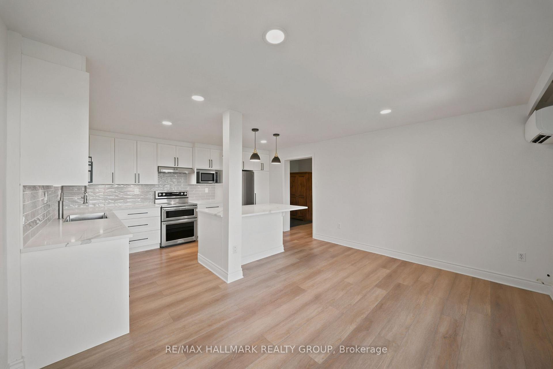 Photo 6 of Unit 714, 20 Chesterton Drive, Ottawa, Borden Farm/Stewart Farm/Carleton Heights/Parkwood Hills — HOMEH