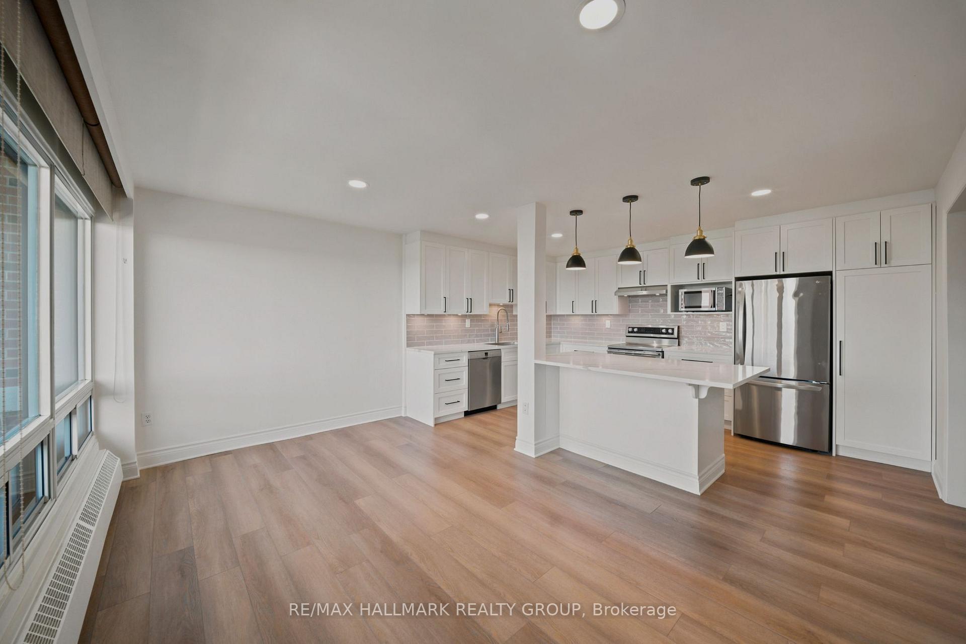 Photo 7 of Unit 714, 20 Chesterton Drive, Ottawa, Borden Farm/Stewart Farm/Carleton Heights/Parkwood Hills — HOMEH