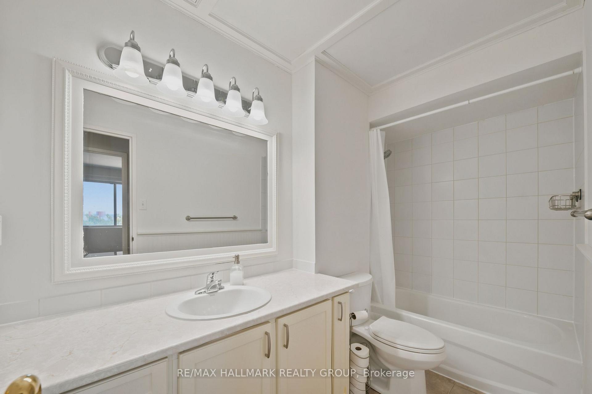 Photo 12 of Unit 714, 20 Chesterton Drive, Ottawa, Borden Farm/Stewart Farm/Carleton Heights/Parkwood Hills — HOMEH