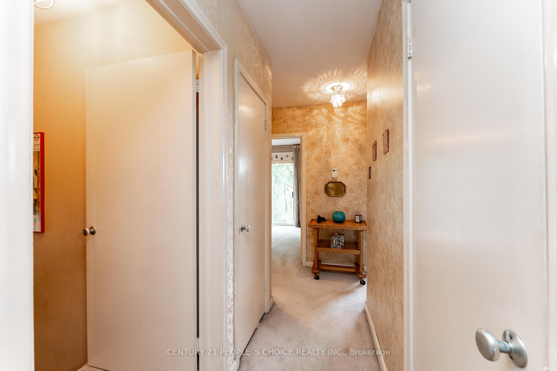 Photo 15 of 82 Hadrian Drive, Etobicoke, Elms-Old Rexdale — HOMEH