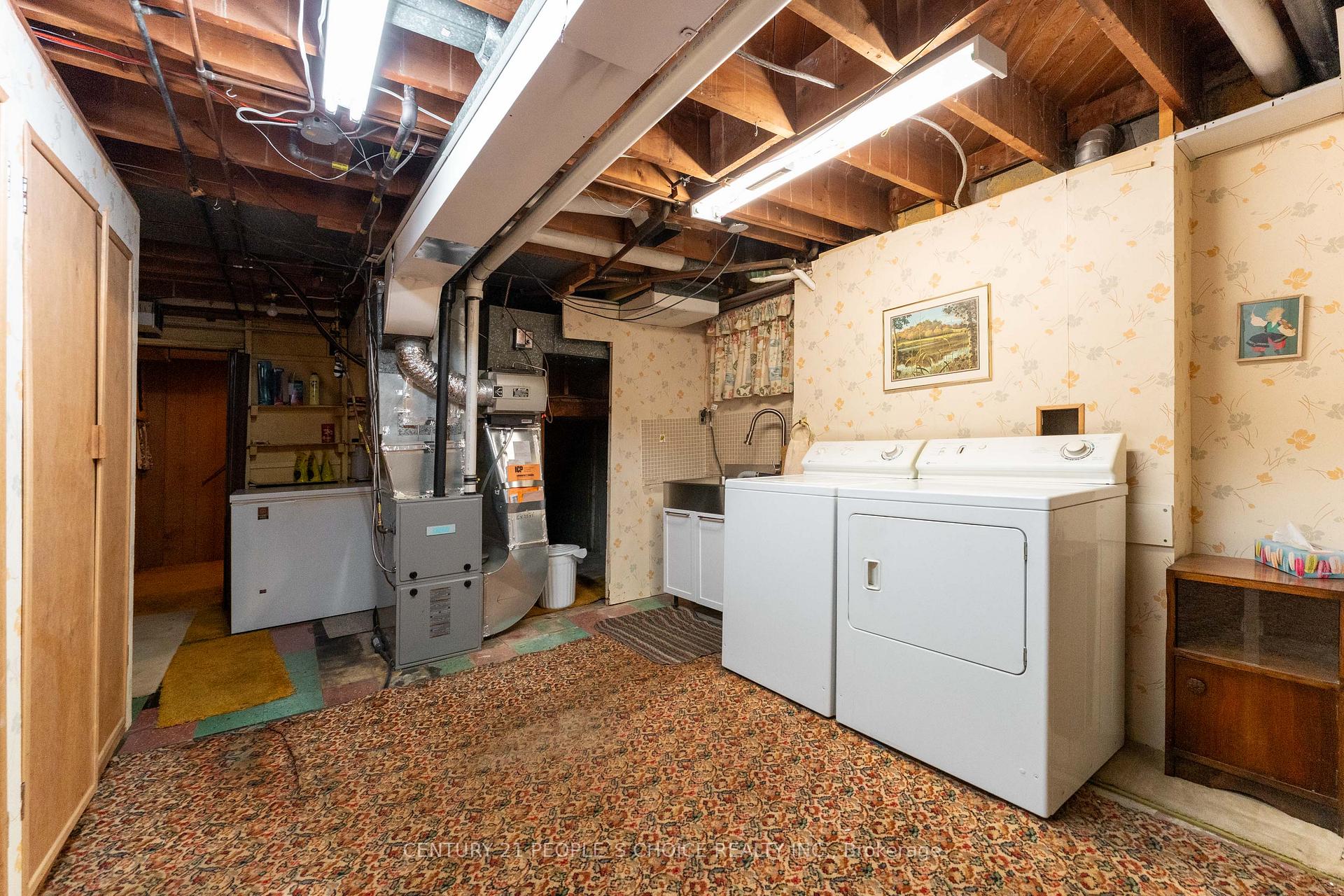 Photo 31 of 82 Hadrian Drive, Etobicoke, Elms-Old Rexdale — HOMEH