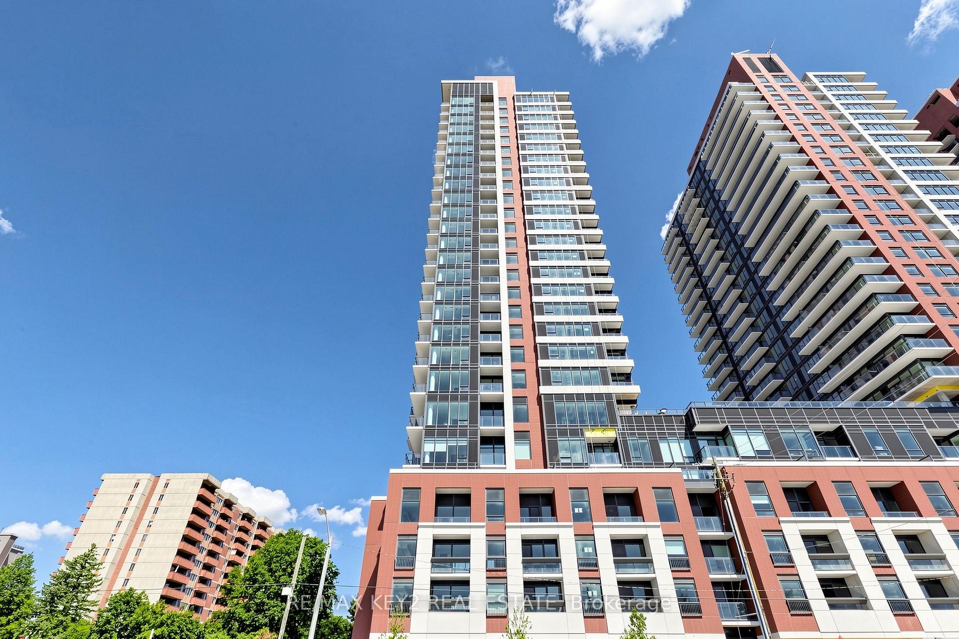 Front of Unit 706, 4010 Eglinton Avenue W
